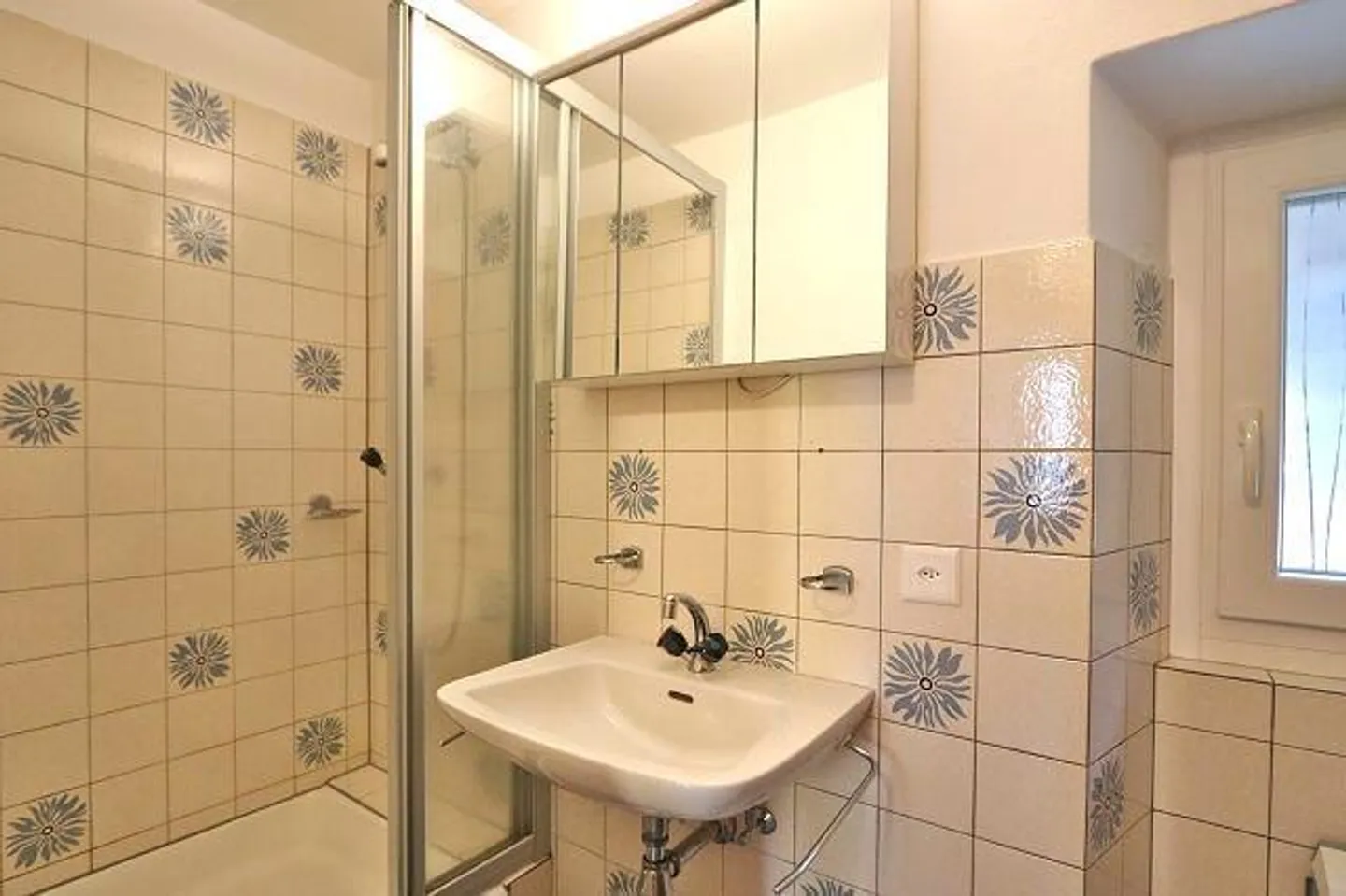 Maison de village ensoleillée et charmante de 3 ½ pièces - Photo 8 sur 15