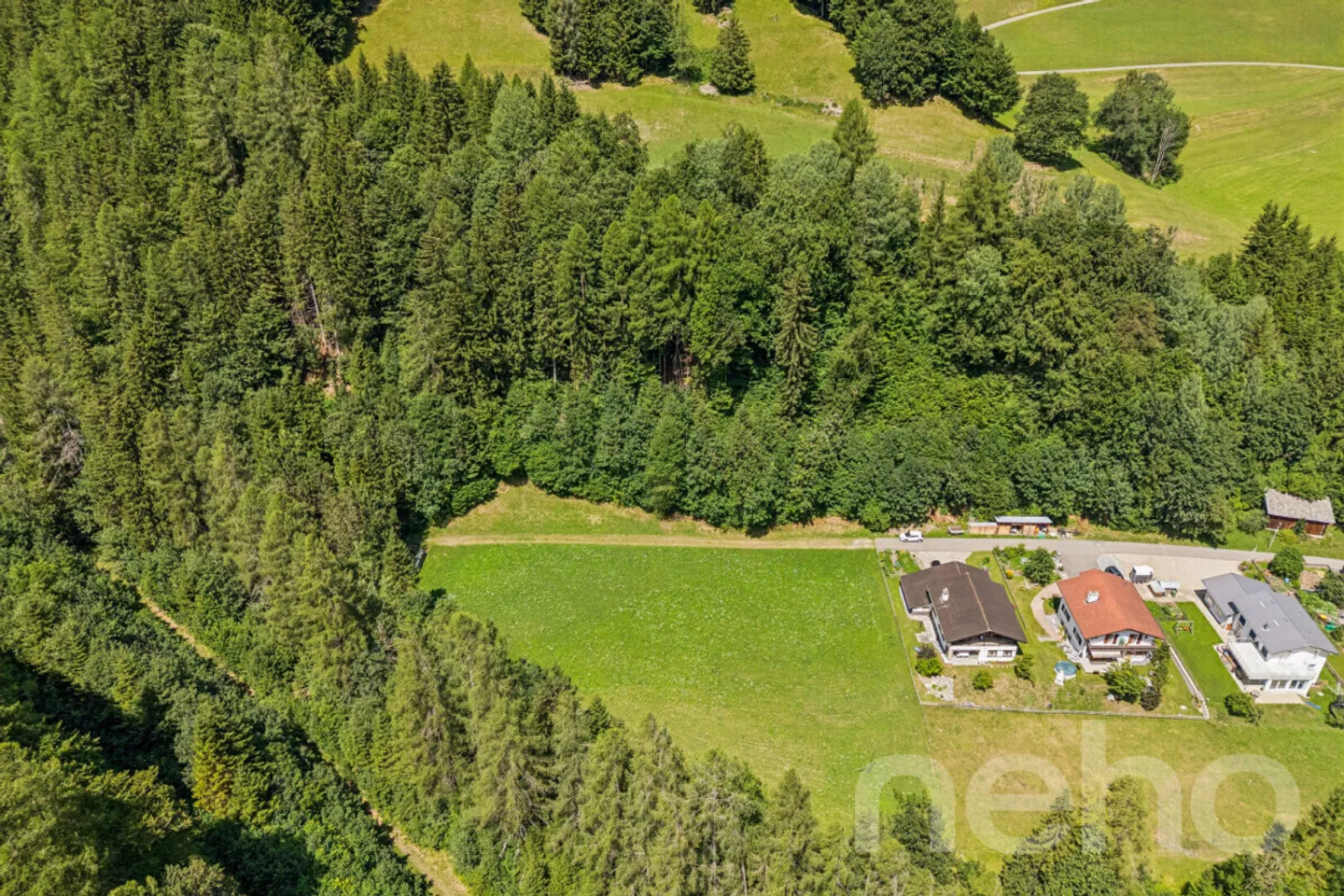 Spacious building land with project study in a natural location in Vättis - Photo 1 of 6