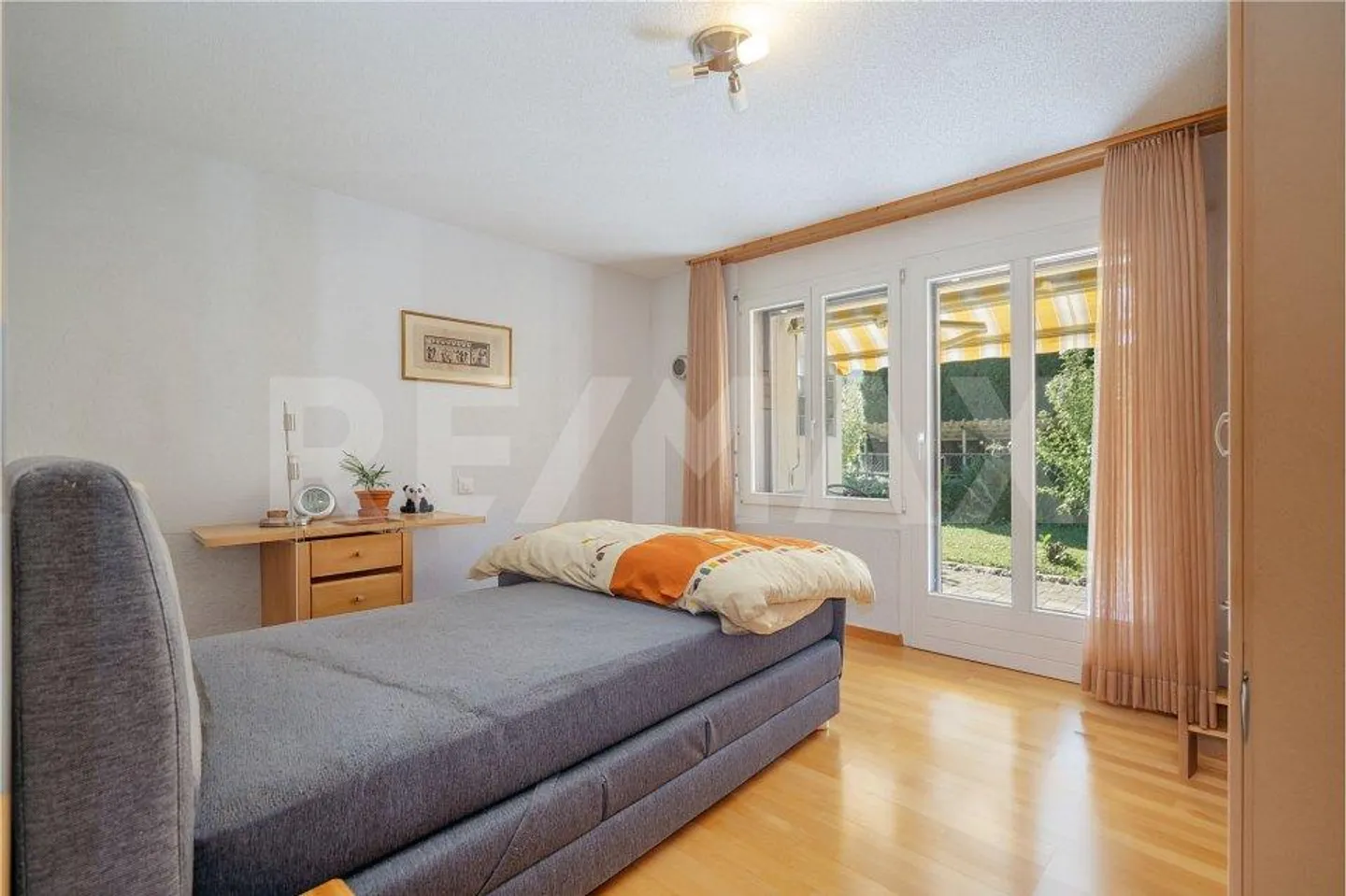 Attractive 3.5-room ground-floor apartment with garden terrace in Wilderswil - Photo 5 of 13