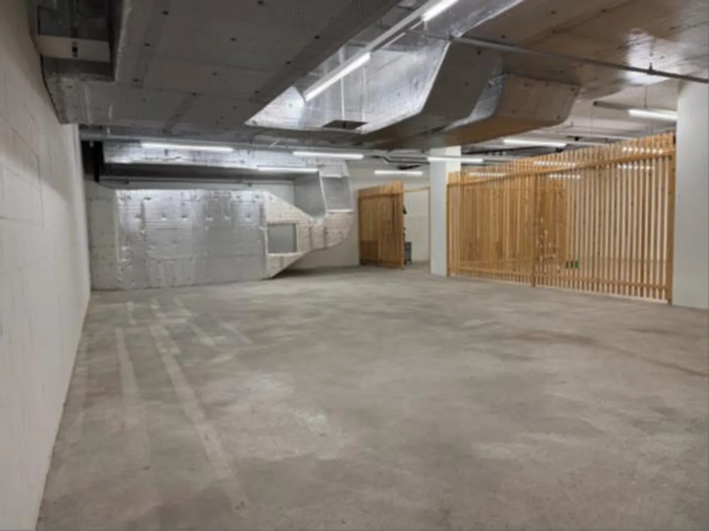 Futuro Liestal - Storage space of 81.5 m² for rent - Photo 4 of 6