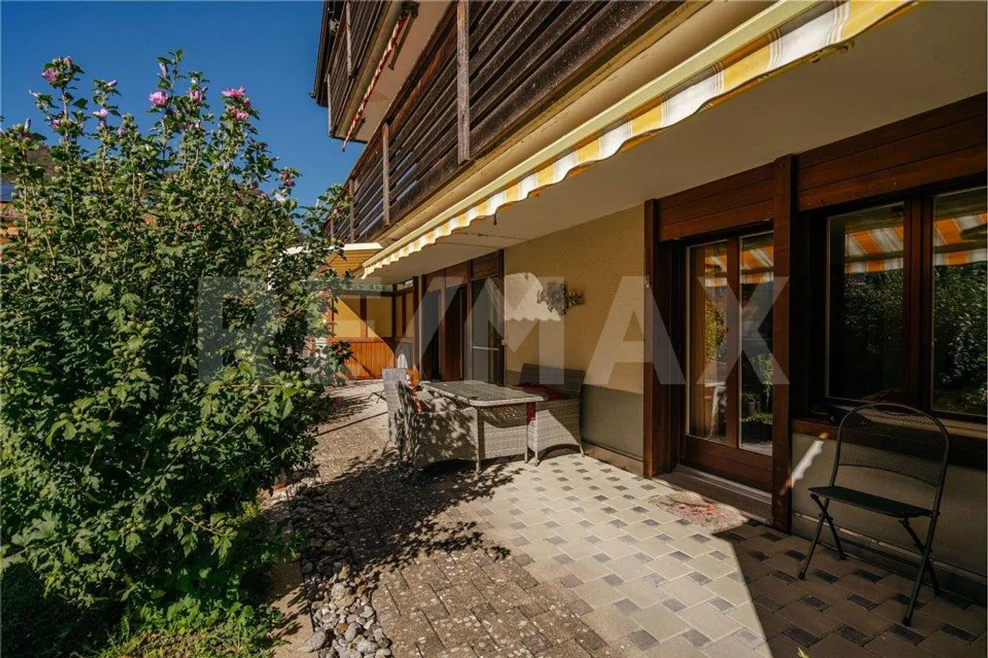 Attractive 3.5-room ground-floor apartment with garden terrace in Wilderswil - Photo 10 of 13