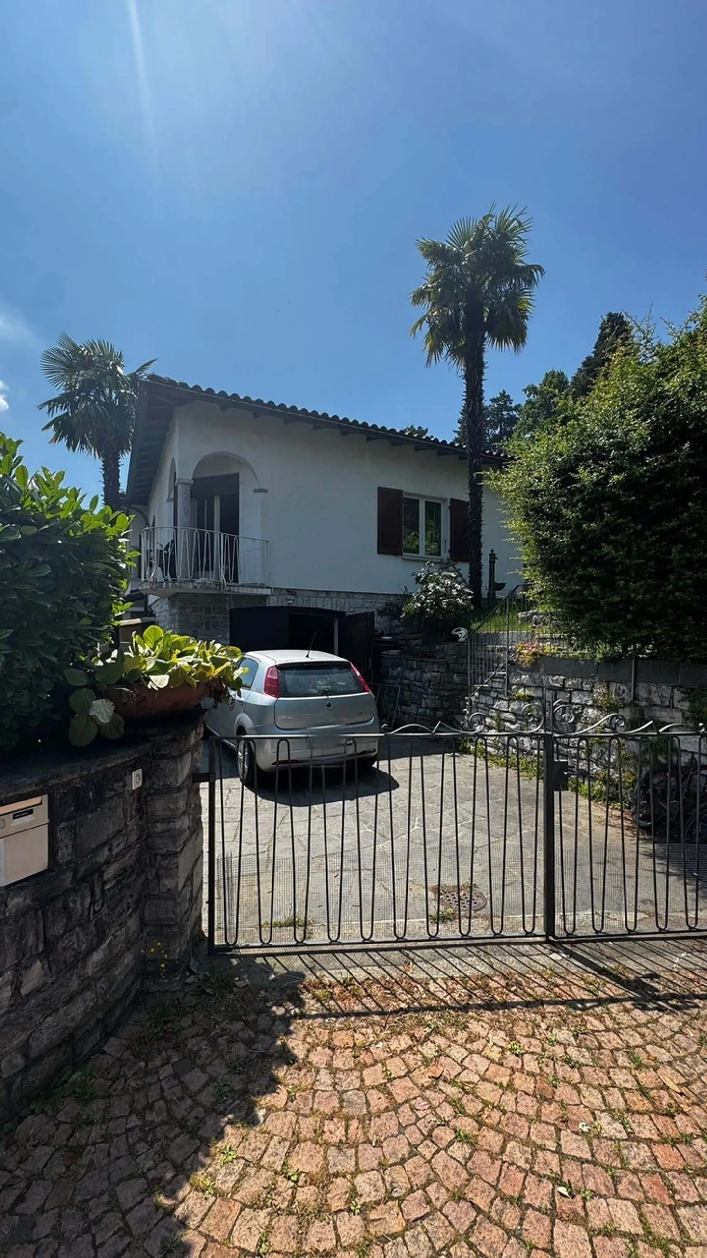 Single-family villa with breathtaking views of Lake Lugano - Photo 9 of 11