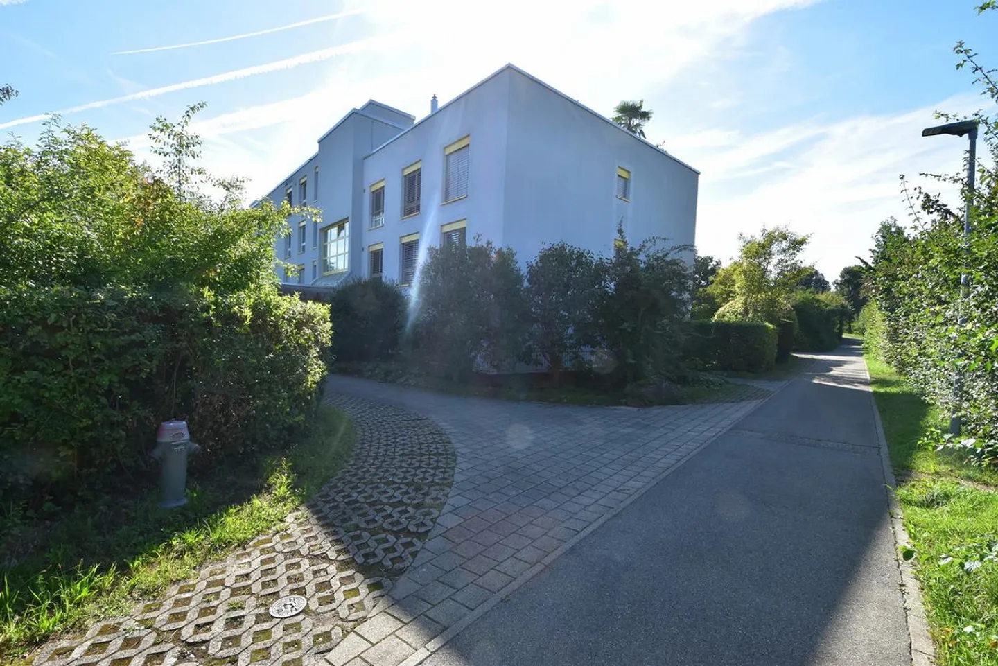 Idylle trifft Komfort: 3½-Zimmer-Wohnung im 1. Obergeschoss - Foto 3 von 10