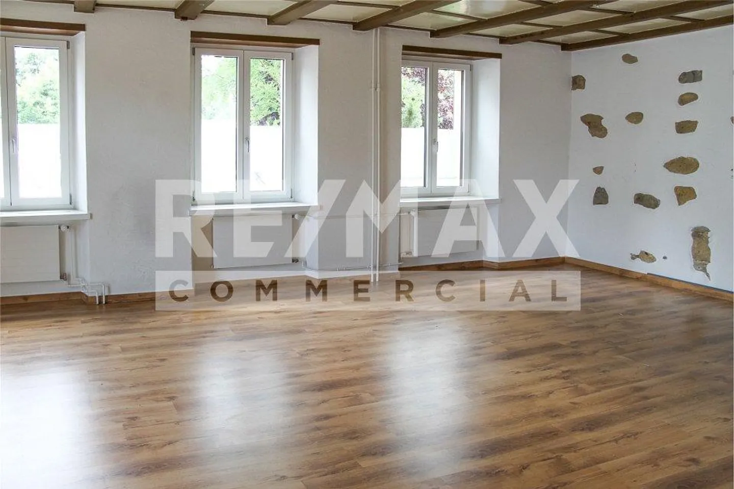 Attractive commercial premises in a central location in Gipf-Oberfrick - Photo 1 of 4