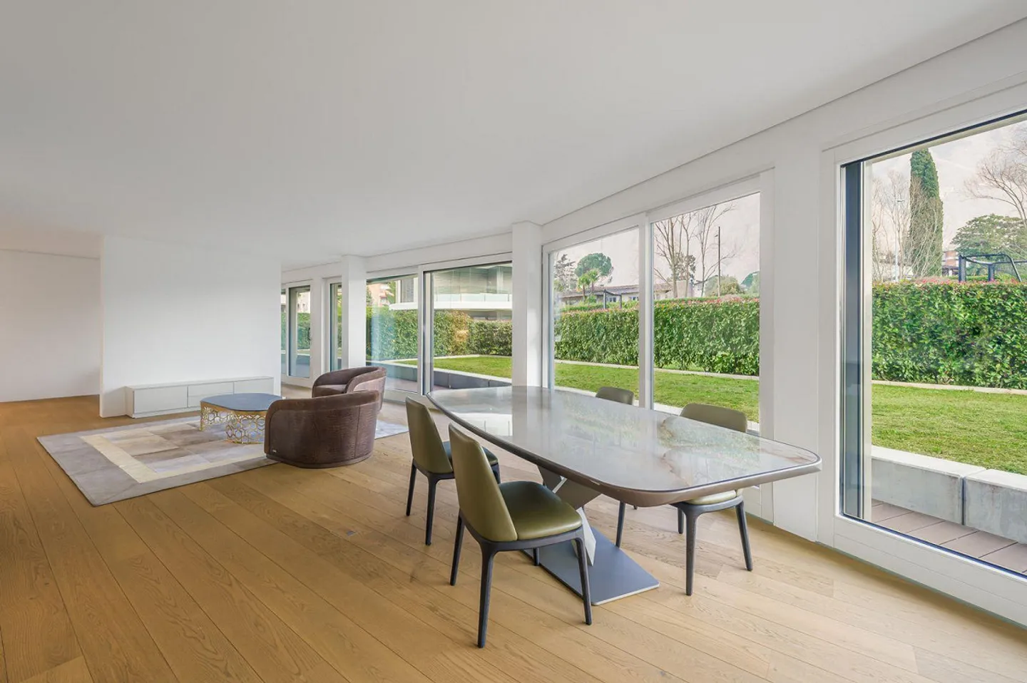 4.5 LOCALI FRONTE LAGO CON GIARDINO A MAROGGIA | Relaxation and wel... - Photo 4 of 15