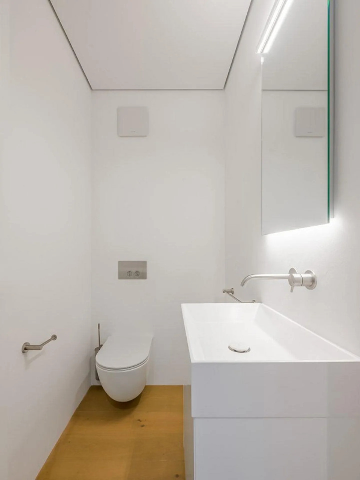 4.5 LOCALI FRONTE LAGO CON GIARDINO A MAROGGIA | Relaxation and wel... - Photo 12 of 15