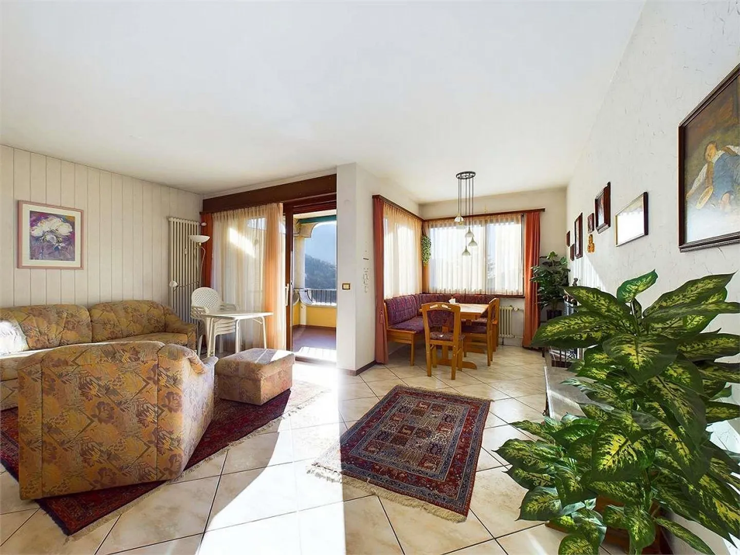 LOPAGNO - spacious 2.5 rooms with terrace overlooking the lake and swimming pool - Photo 5 of 13