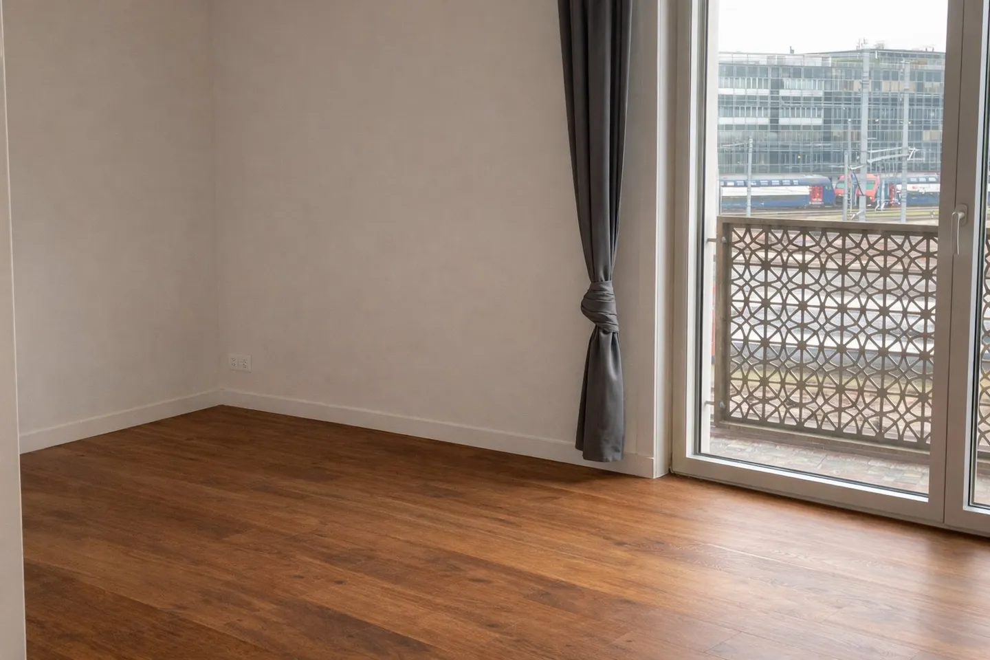 Modern 4.5 Room Apartment - Photo 4 of 6