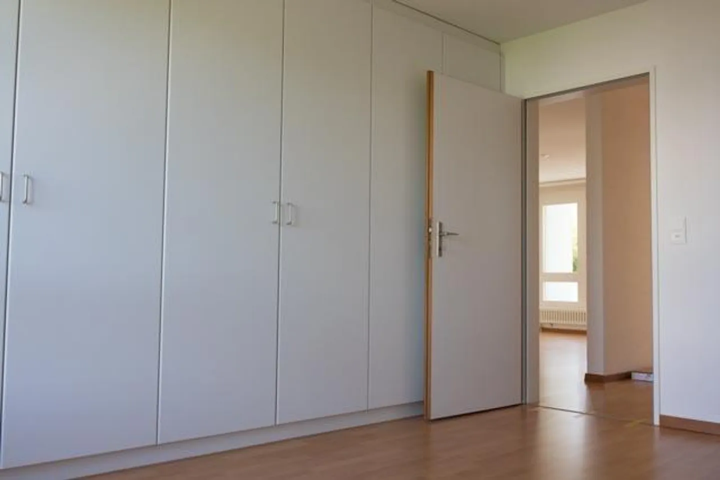 Idylle trifft Komfort: 3½-Zimmer-Wohnung im 1. Obergeschoss - Foto 10 von 10