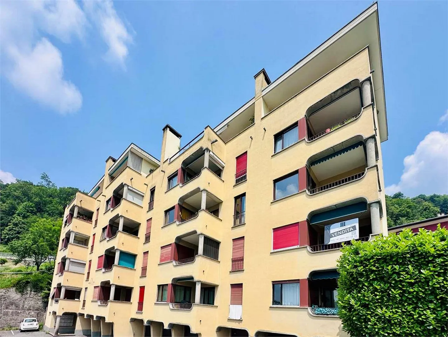 LOPAGNO - spacious 2.5 rooms with terrace overlooking the lake and swimming pool - Photo 13 of 13