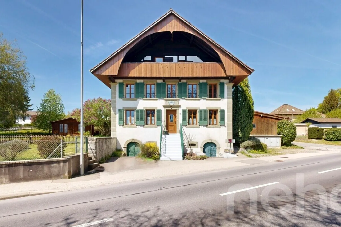 Authenticity, charm: duplex with private garden 20 minutes from Lausanne - Photo 4 of 12