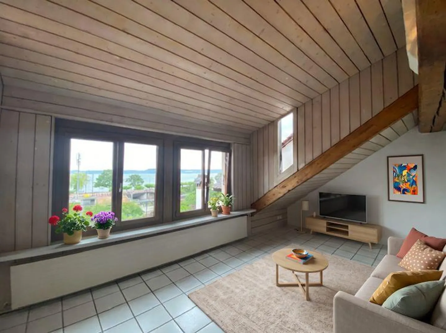 Appartement Duplex lumineux et spacieux de 4,5 pièces dans le village viticole de Twann - Photo 1 sur 13