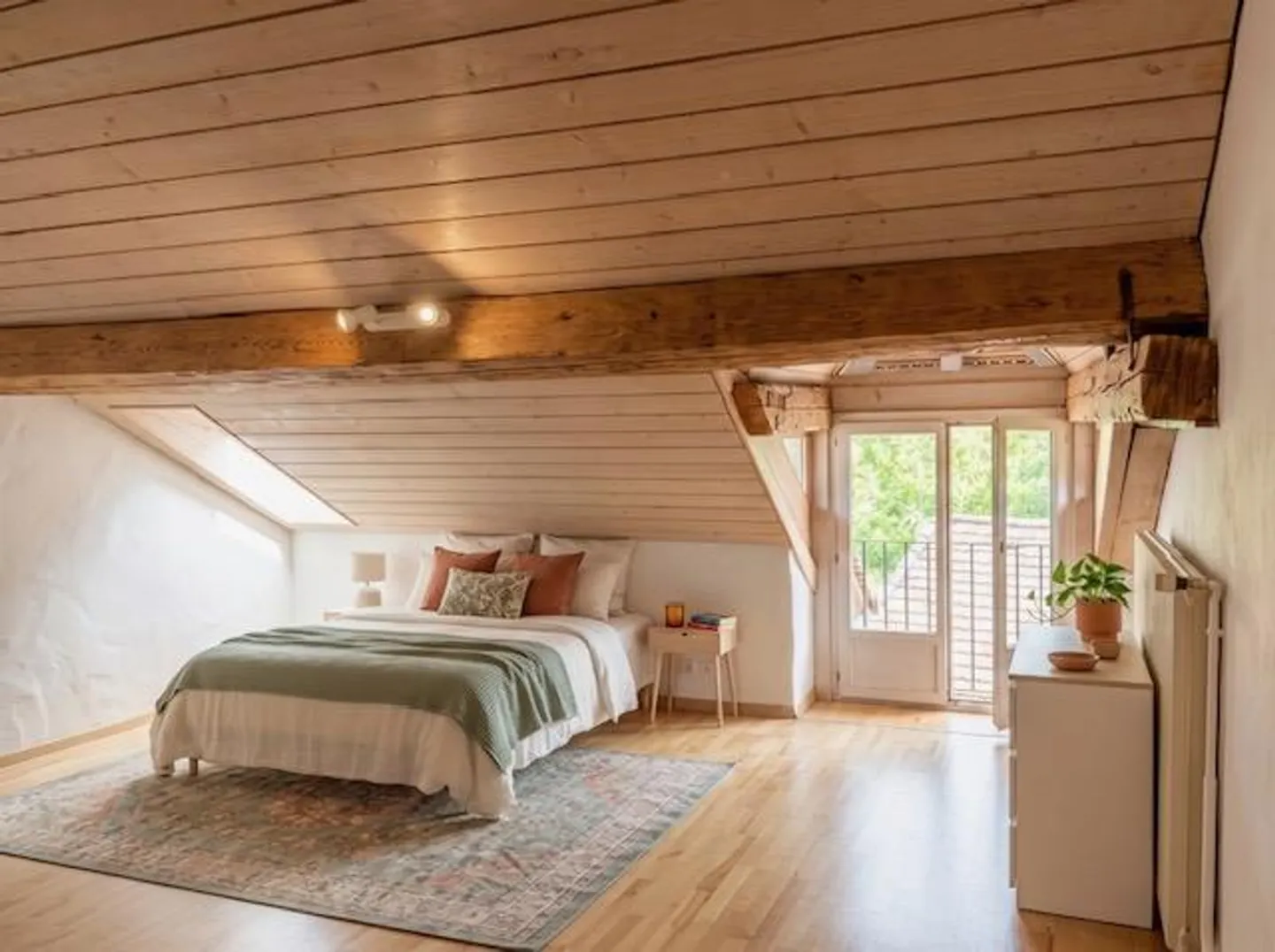 Appartement Duplex lumineux et spacieux de 4,5 pièces dans le village viticole de Twann - Photo 6 sur 13