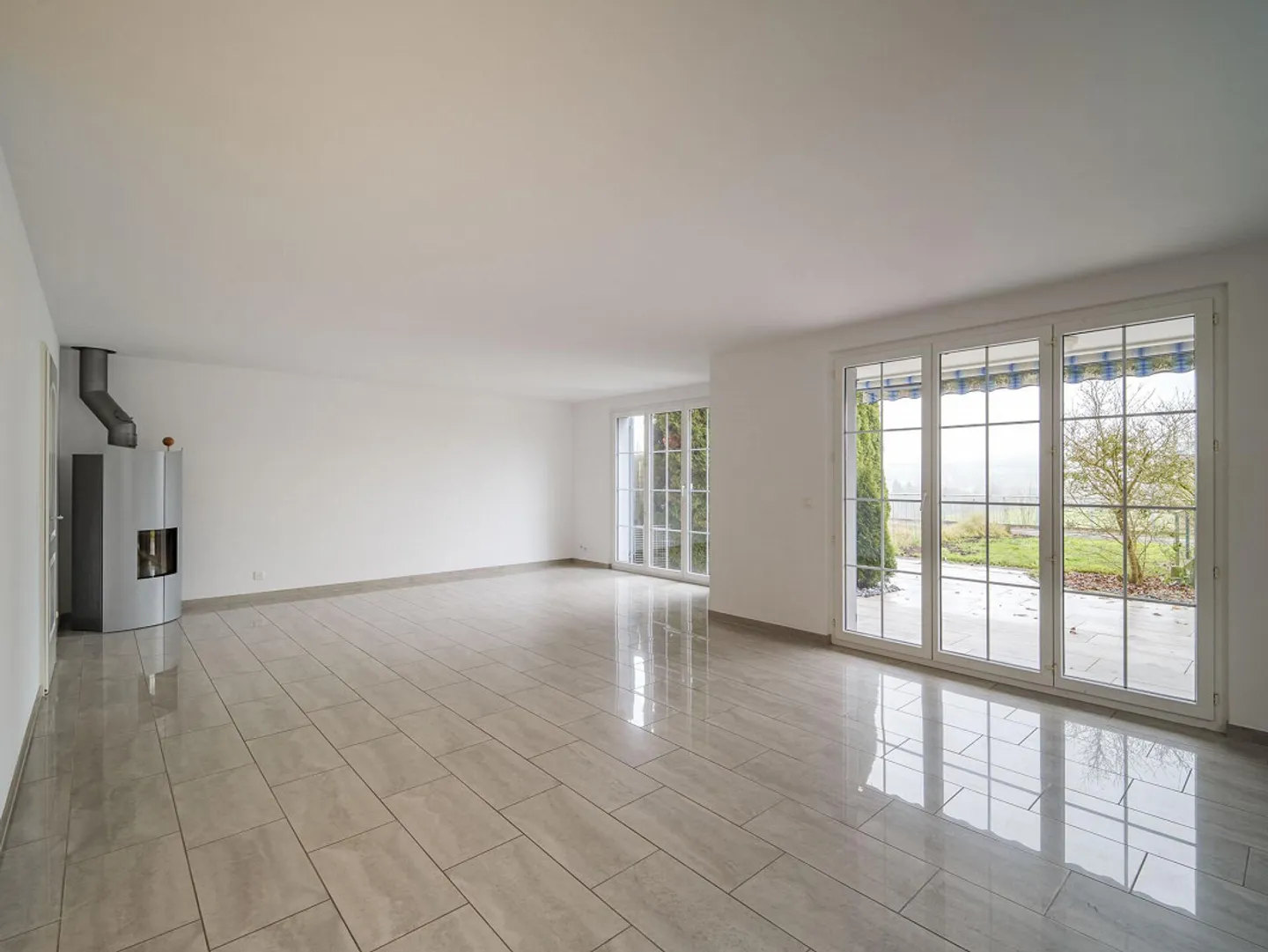 Doppelhaus-Ensemble mit Weitsicht und Bebauungspotenzial - Foto 5 von 6