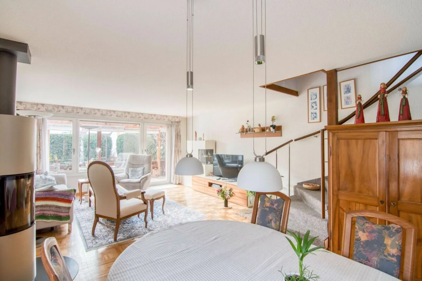 Row house for sale - Photo 4 of 34