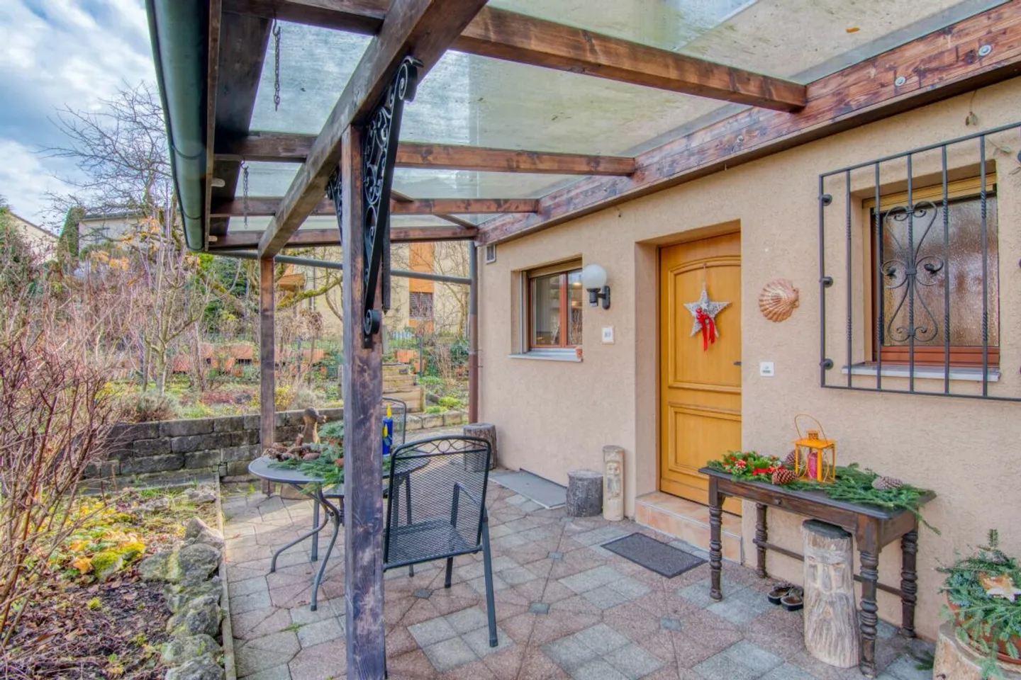 Row house for sale - Photo 30 of 34