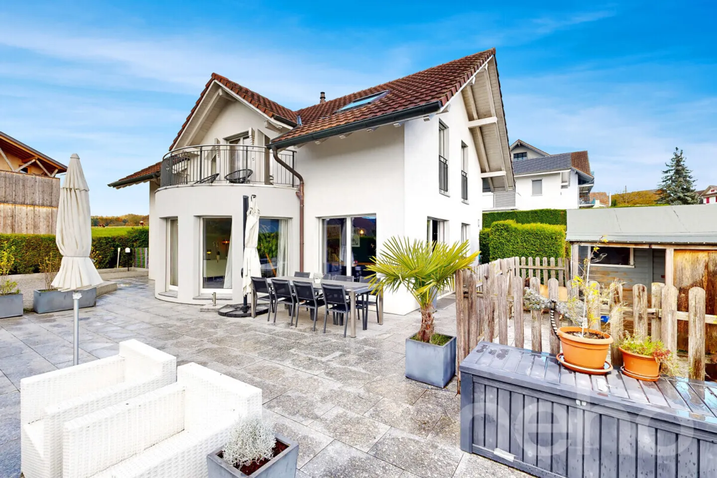 Ampia casa familiare con vista lago - Foto 3 di 12