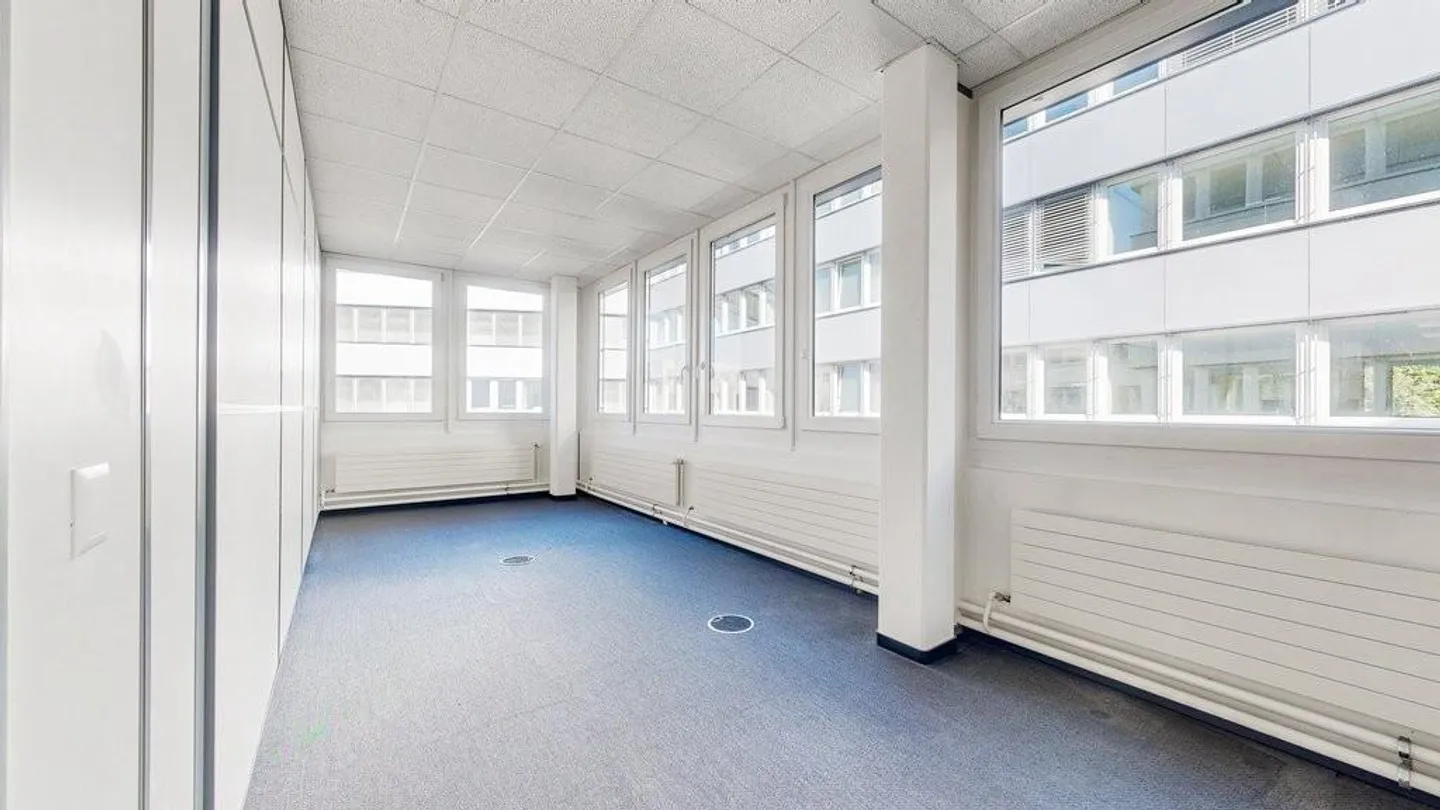 Compact Office in Dättwil - Central, Ready to Move In - Photo 7 of 8
