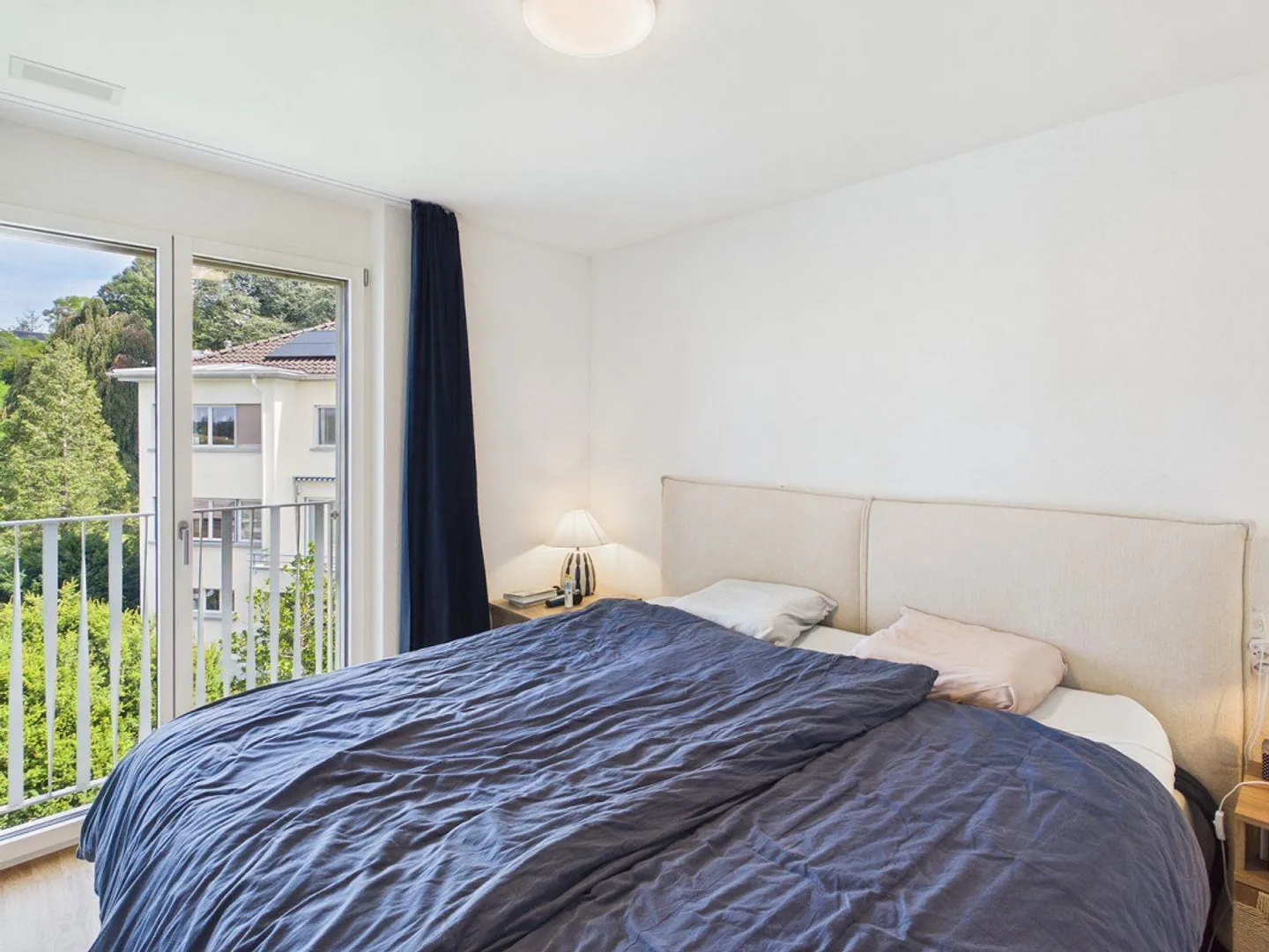 Lichtdurchflutete 3.5 Zimmer Penthousewohnung mit riesiger Terrasse... - Photo 5 of 15