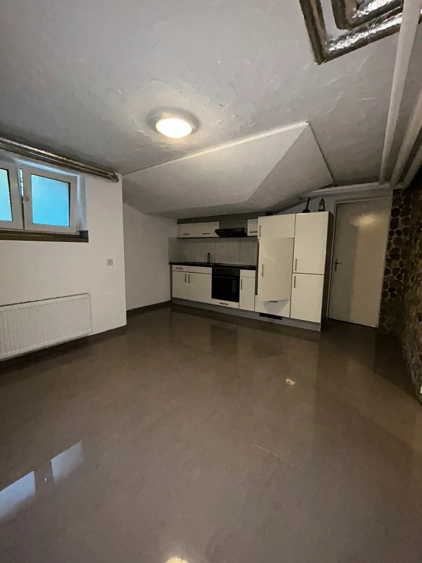 Apartment for rent - Photo 1 of 3