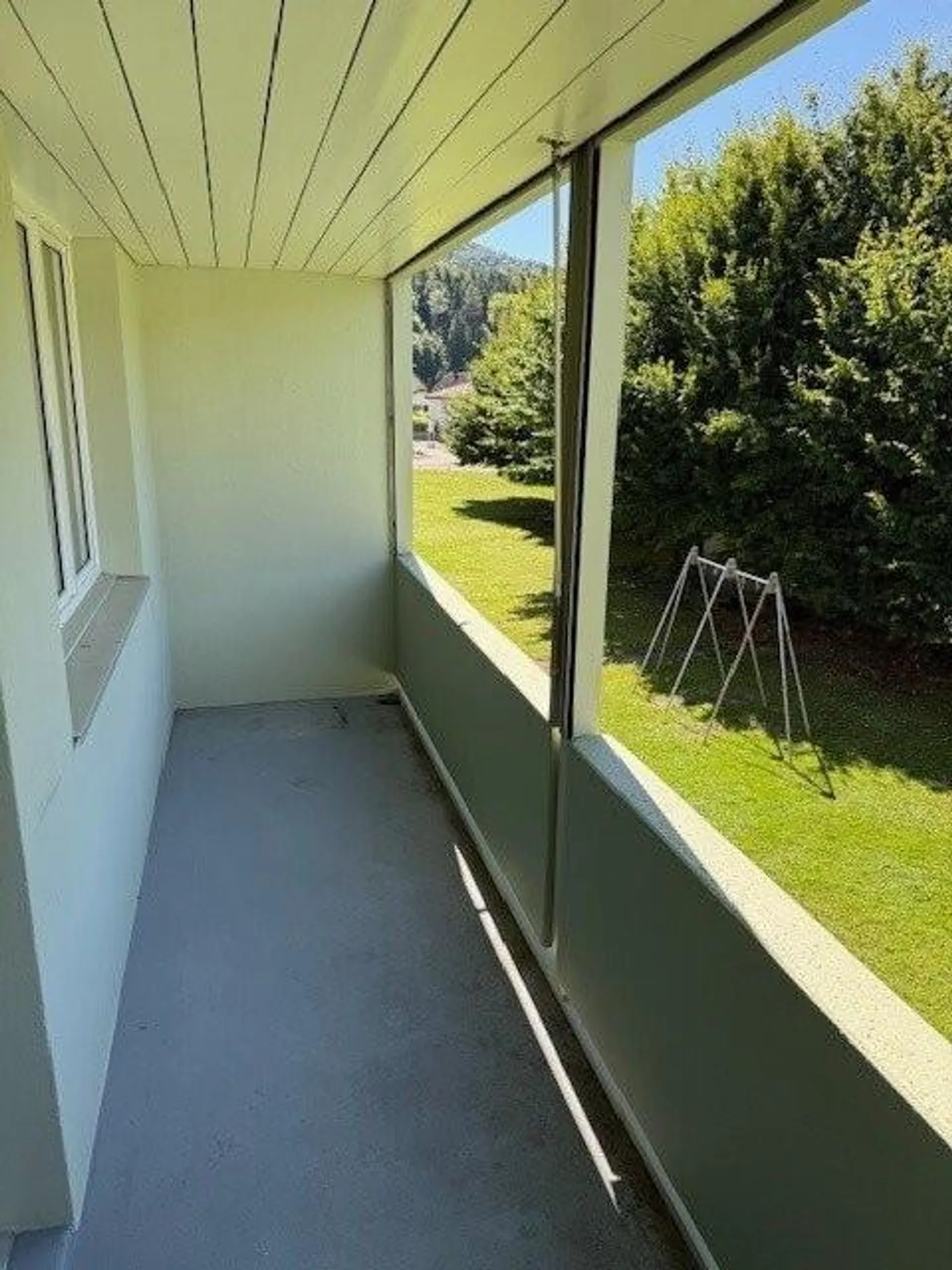 Spacious 4-room apartment in a quiet residential area - Photo 8 of 11