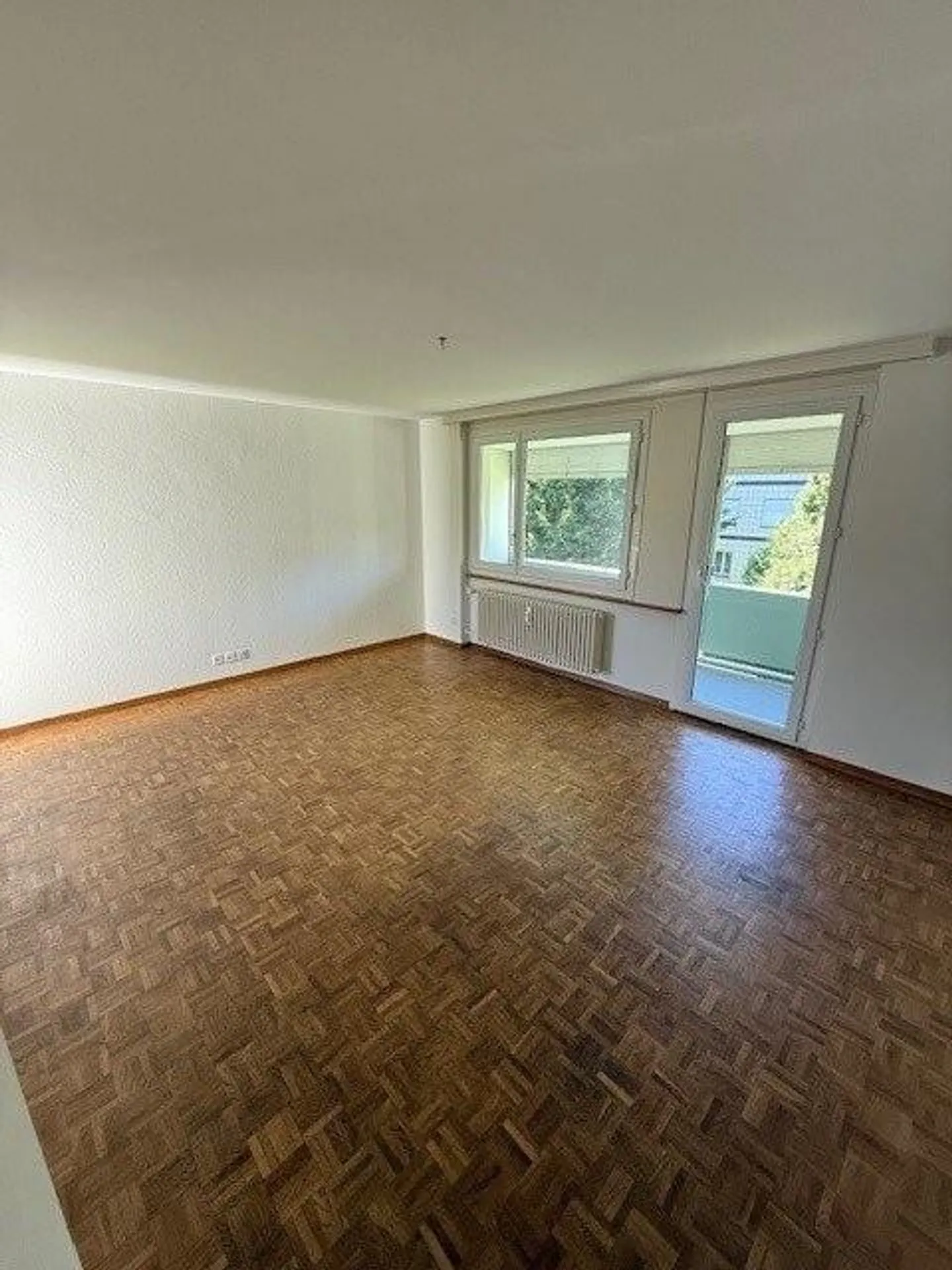 Spacious 4-room apartment in a quiet residential area - Photo 7 of 11