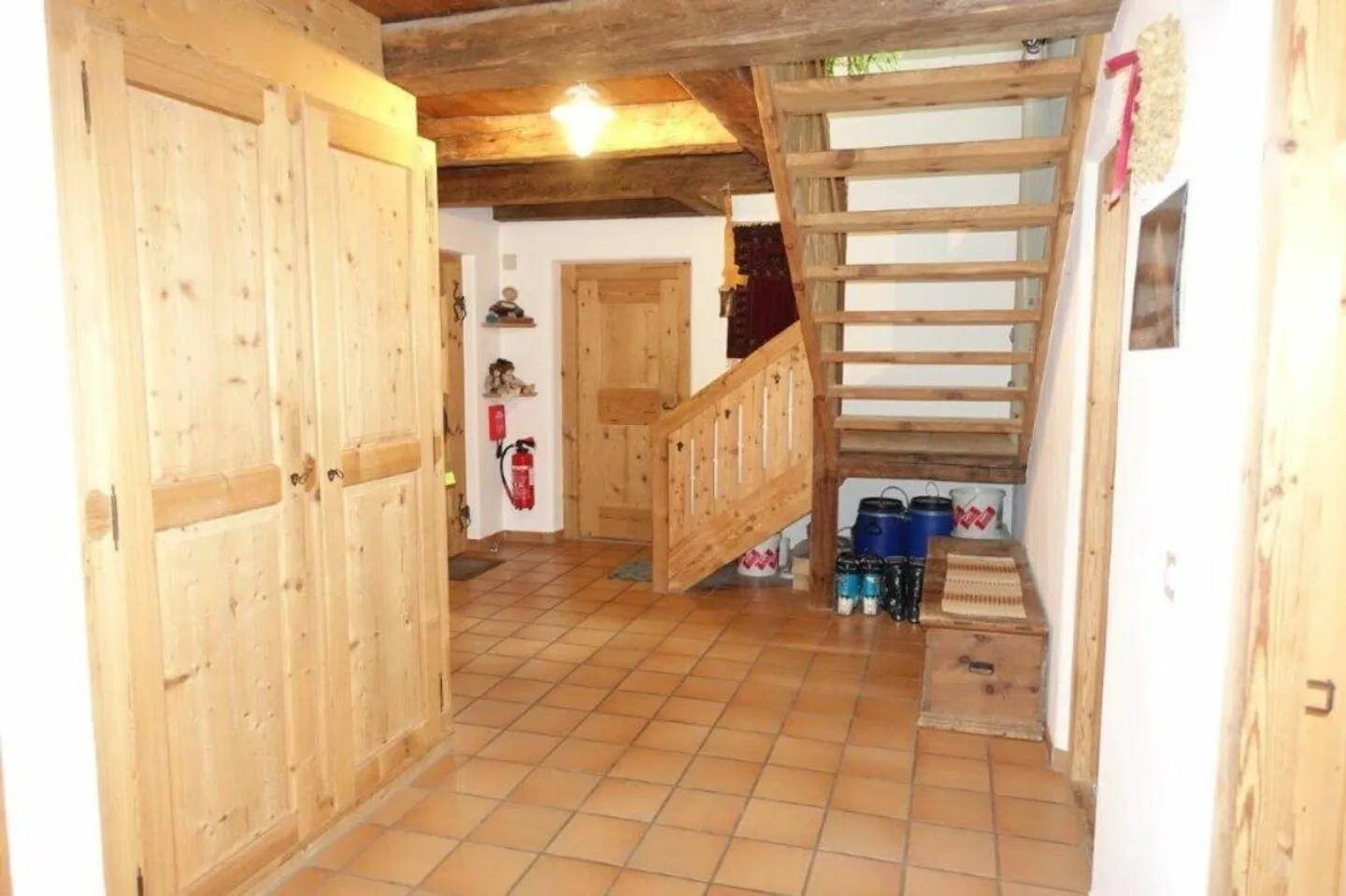 Large 6½-Room Maisonette Apartment - Photo 8 of 14