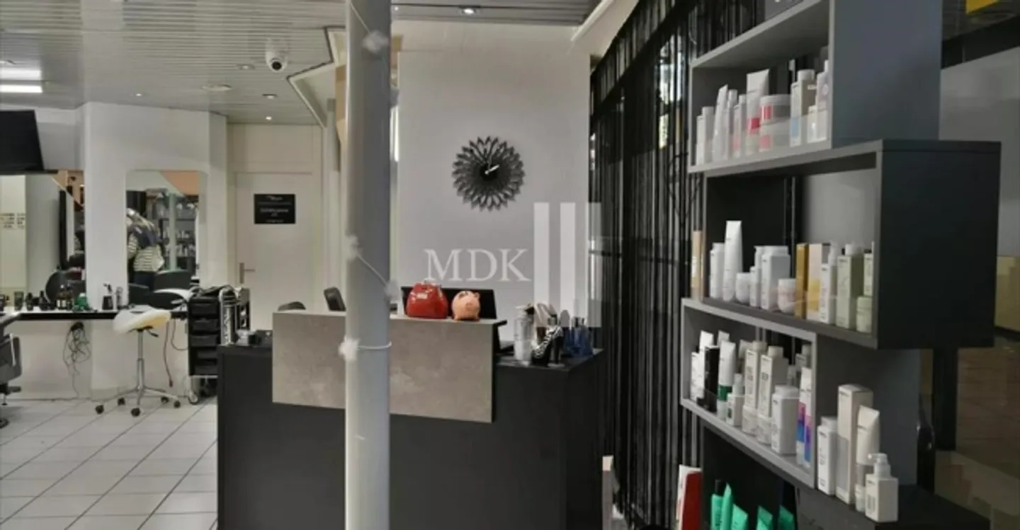 Mischgenutztes Gebäude mieten - Foto 6 von 8