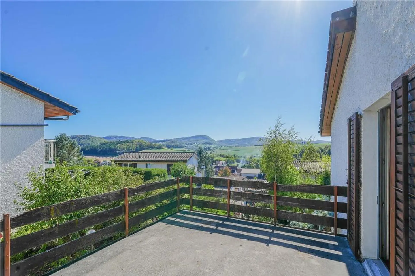 Best Views and Close to Nature: Single-Family Home with Interesting Space... - Photo 4 of 13