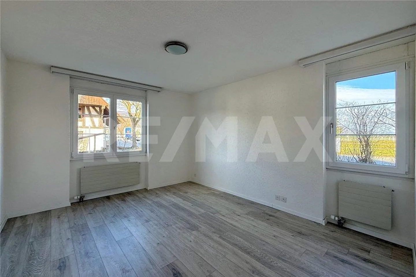 Bright and Quiet Condominium with Garden View in Central Location - Photo 8 of 13