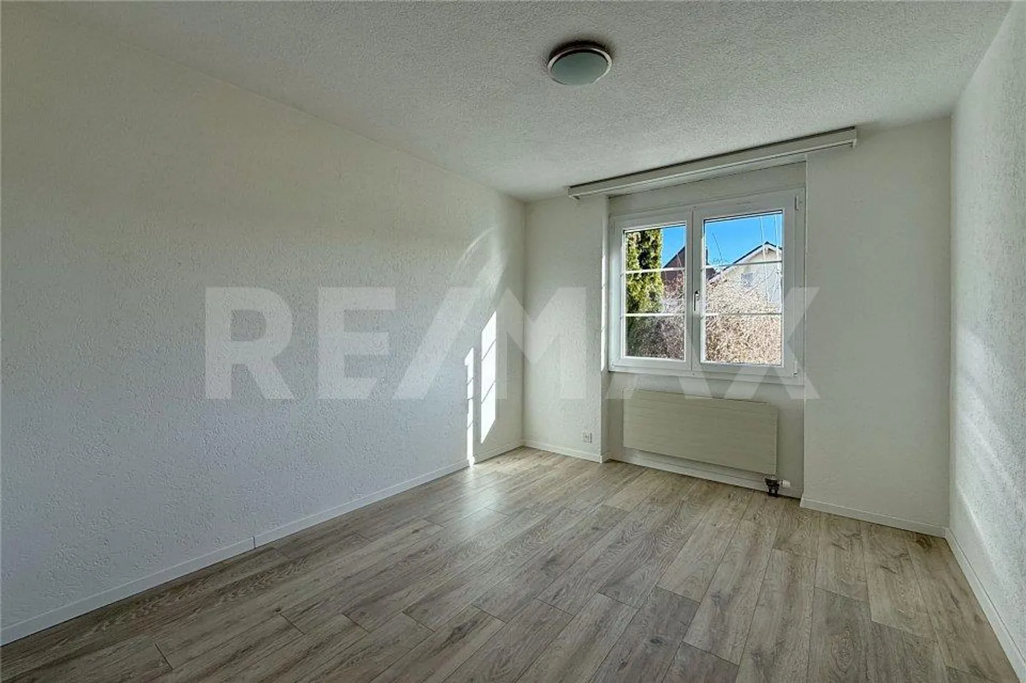 Bright and Quiet Condominium with Garden View in Central Location - Photo 9 of 13