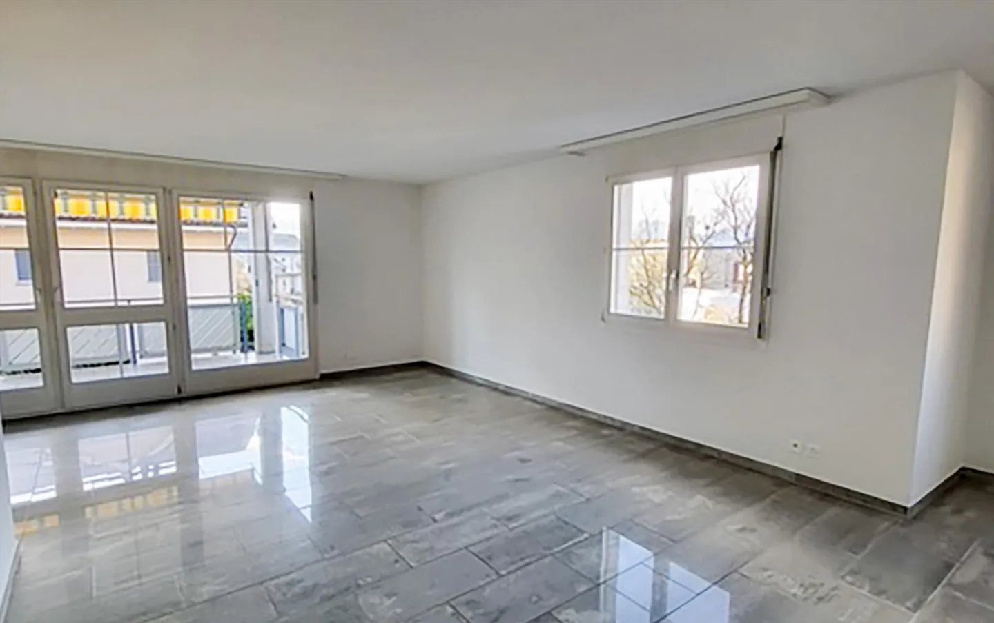 ImmoWyss - Appartement de location 4,5 pièces en excellent état au cœur de l'Emmental - Photo 6 sur 8