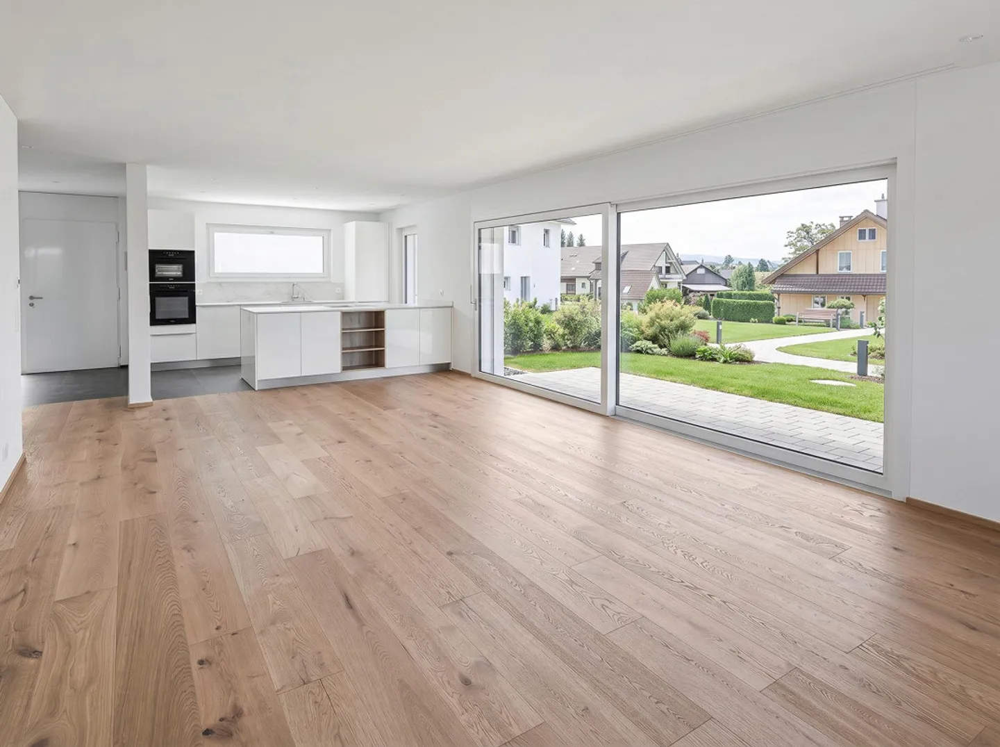 Plenty of space, top modern and energy-efficient living - Photo 3 of 17