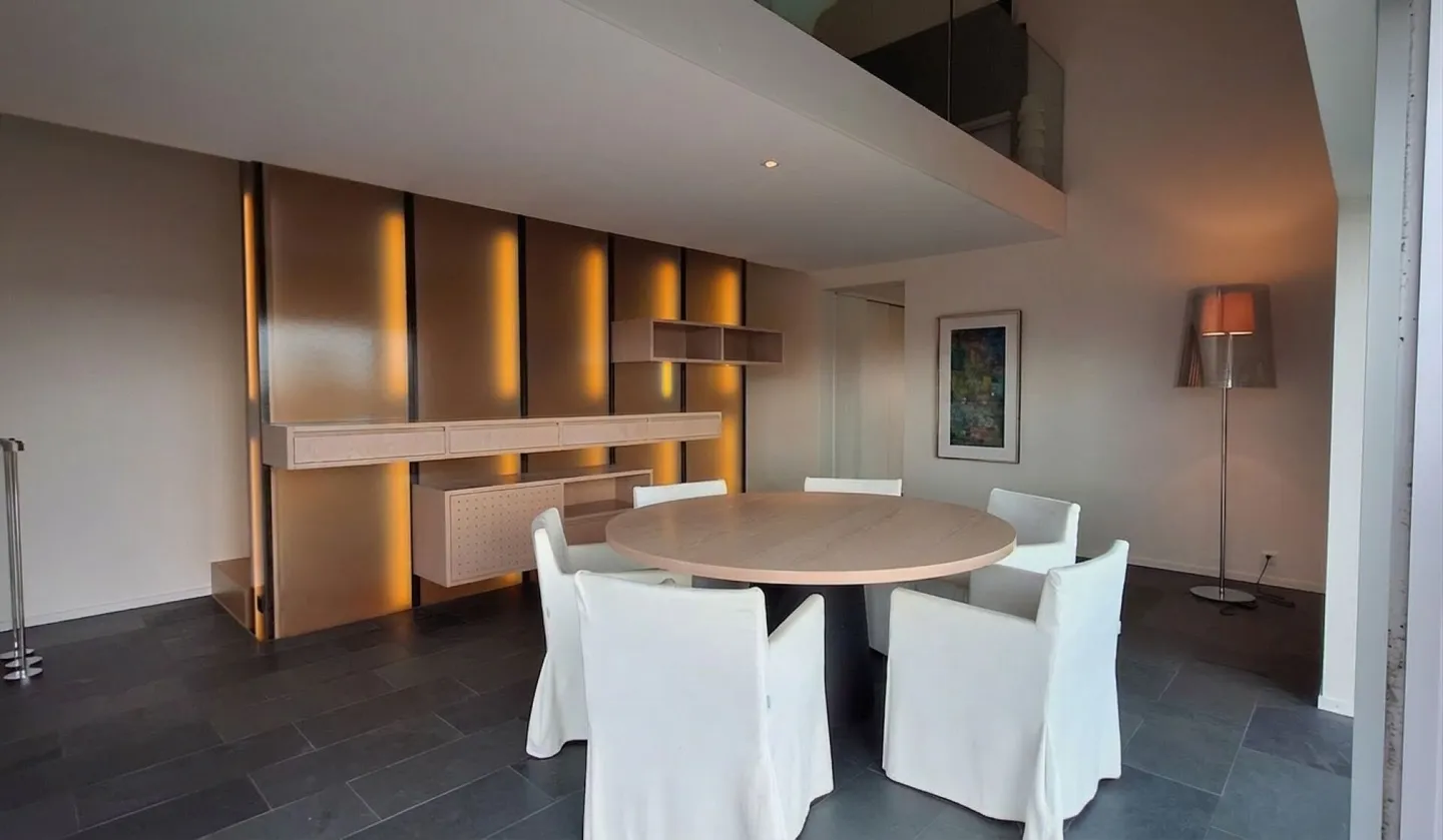 Exceptional villa with spectacular view of the lake and St. Pierre island - Photo 5 of 10