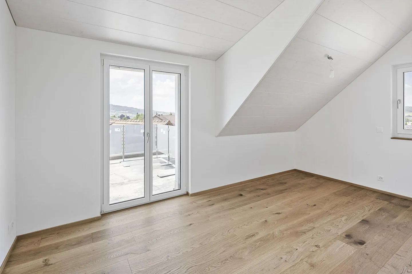 Plenty of space, top modern and energy-efficient living - Photo 8 of 17