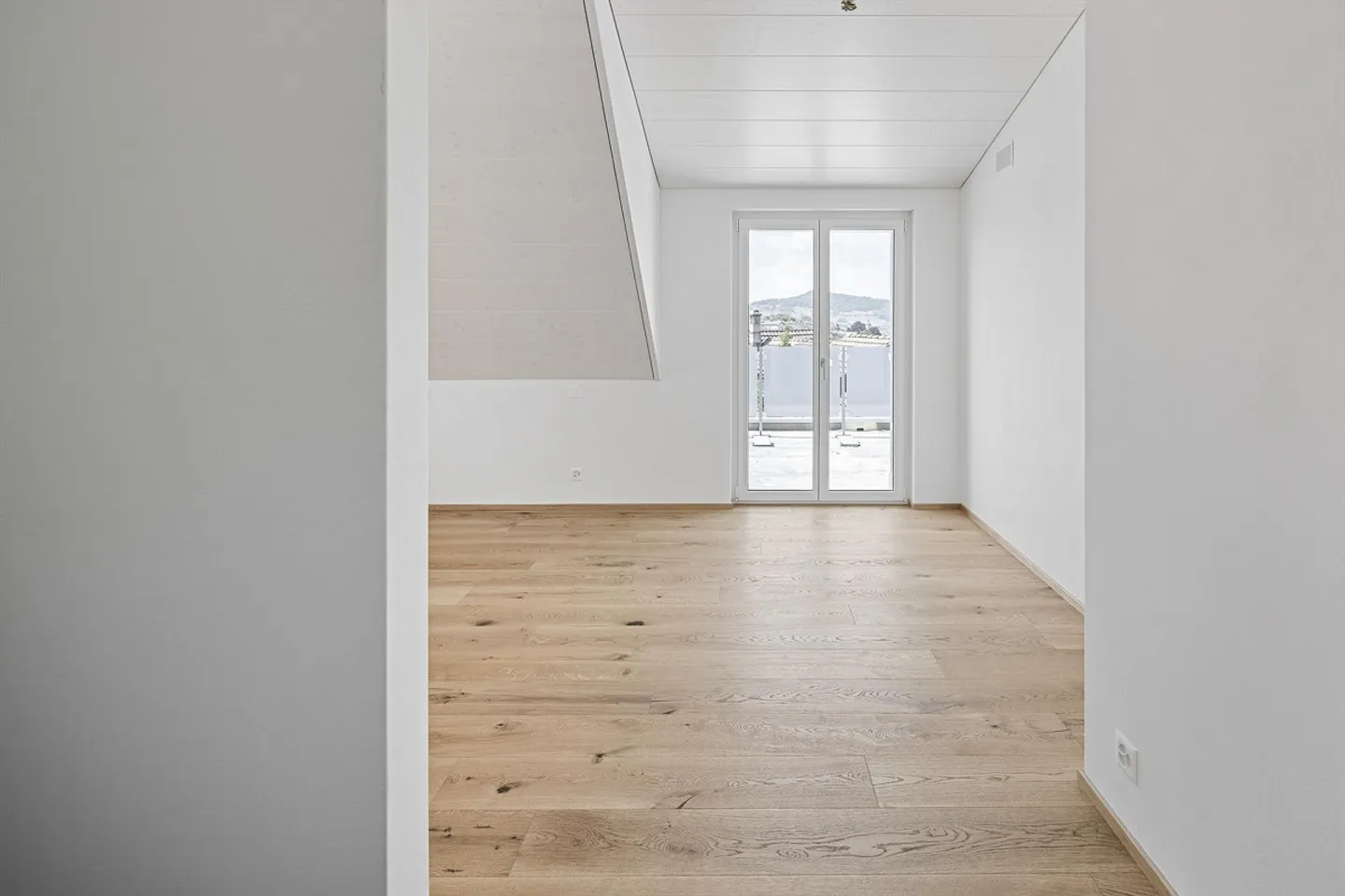 Plenty of space, top modern and energy-efficient living - Photo 10 of 17