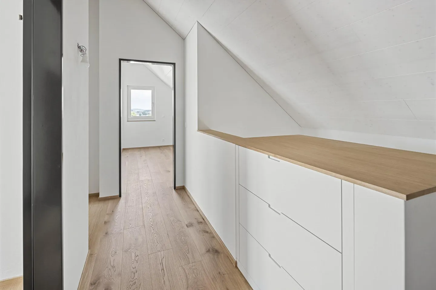 Plenty of space, top modern and energy-efficient living - Photo 11 of 17