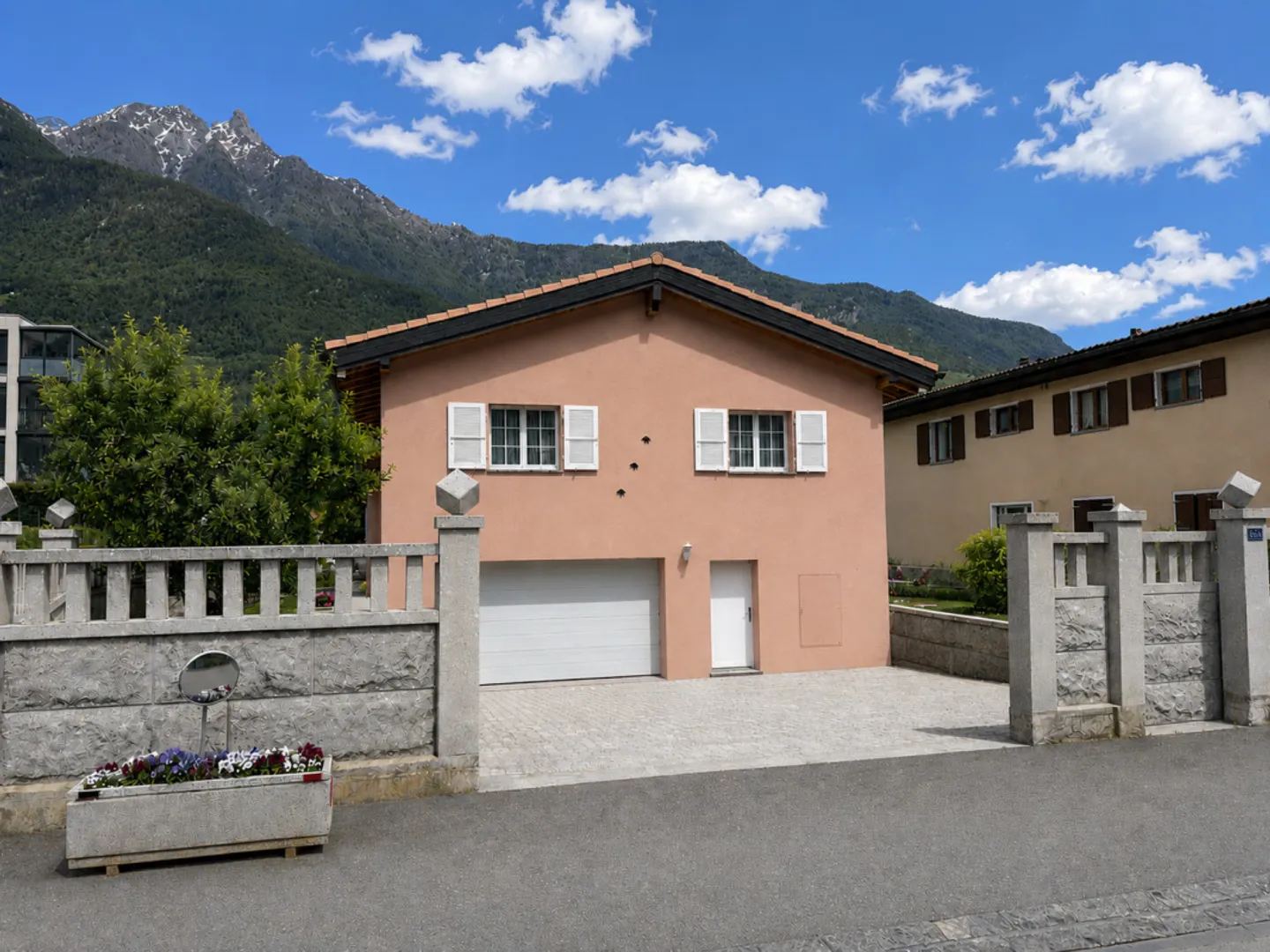Spaziosa villa indipendente di 5,5 locali a Saxon con spazio esterno di quasi - Foto 13 di 17