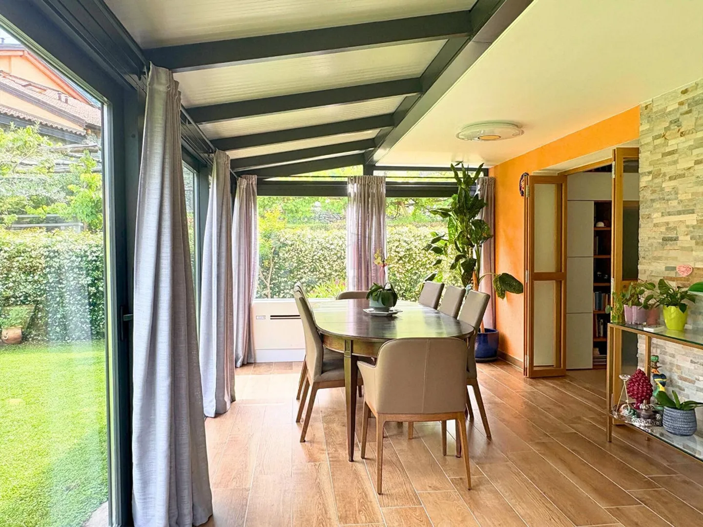 PEACE, TRANQUILITY AND PRIVACY IMMERSED IN GREEN - Photo 4 of 12