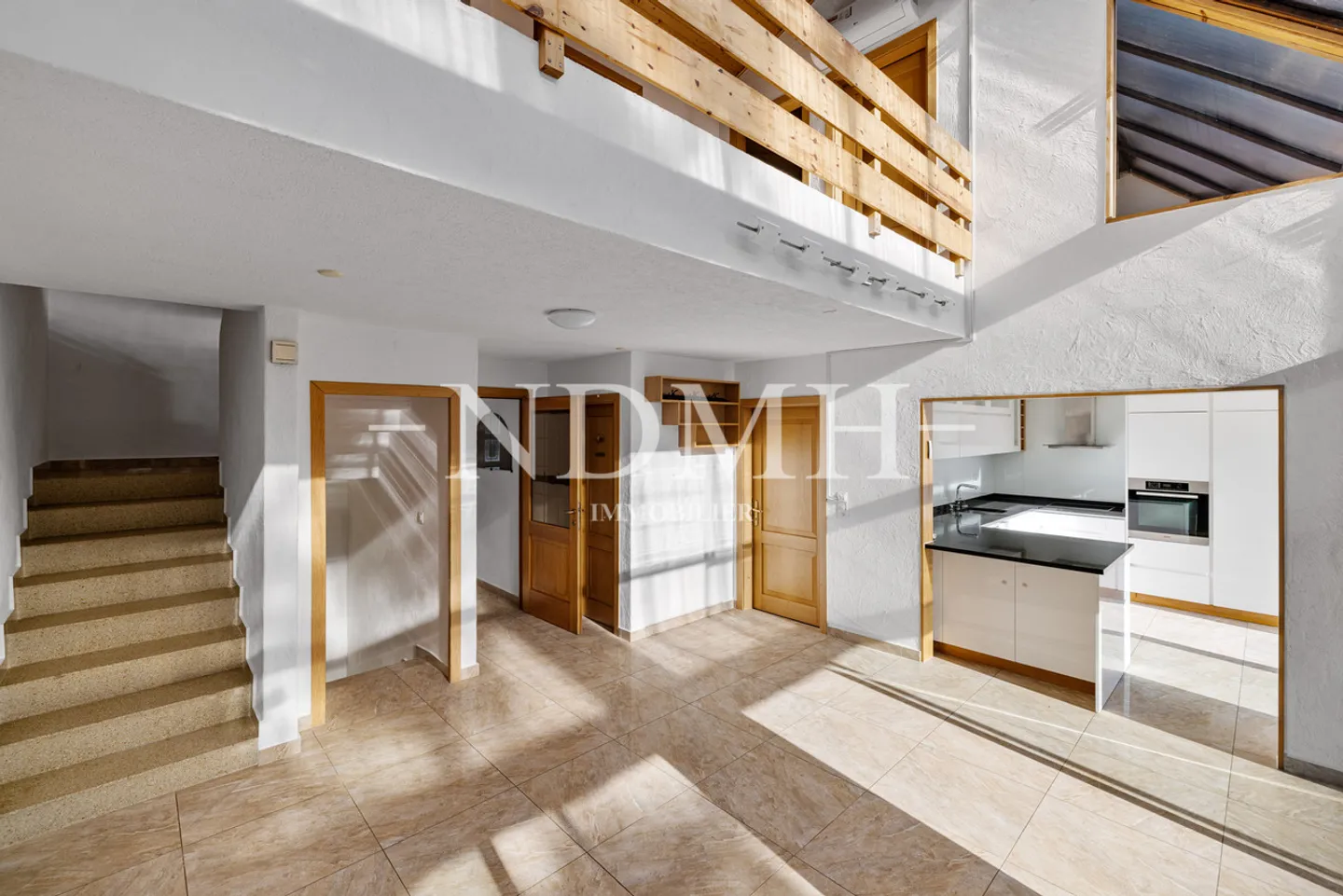 Wunderschöne individuelle Villa in einer außergewöhnlichen Umgebung - Foto 4 von 13