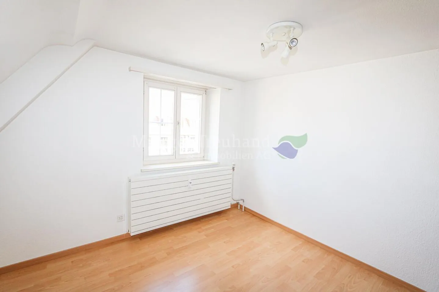 Proprietà a uso misto attraente nel centro di Sissach - Foto 7 di 12