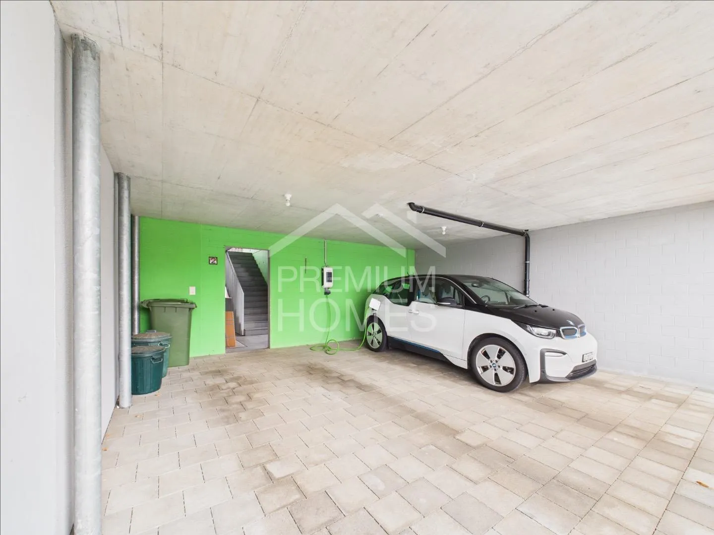 Modern. Hell. Central. Simply perfect. - Photo 8 of 10