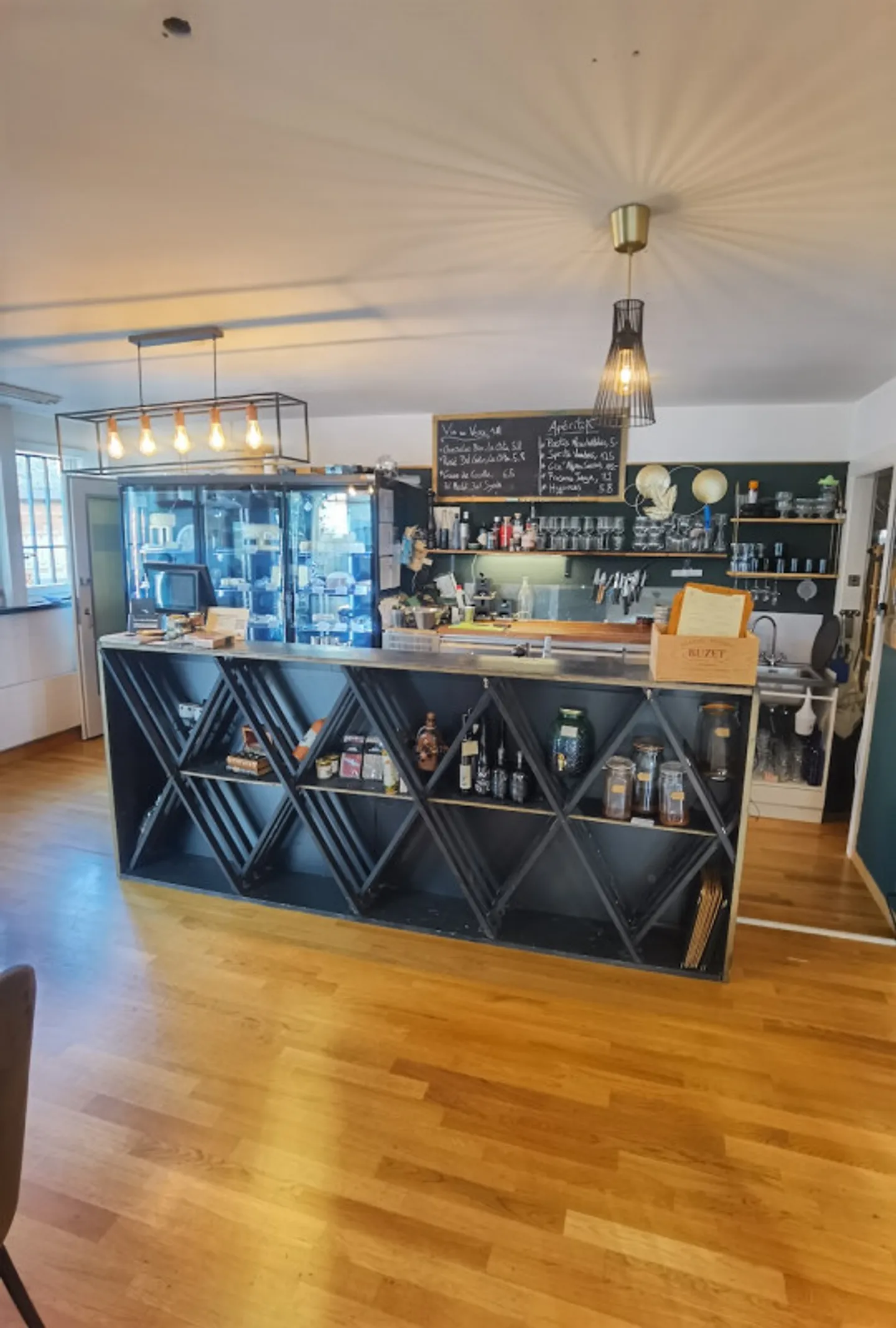 Superficie di vendita di circa 100 m2 - Place de Chauchy 2, 1164 Buchillon - Foto 2 di 13