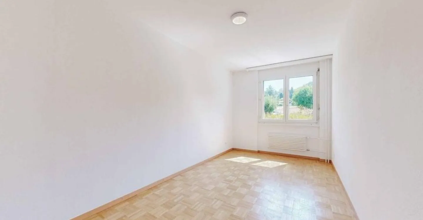 Charming Apartment in Quiet Area - Photo 9 of 12