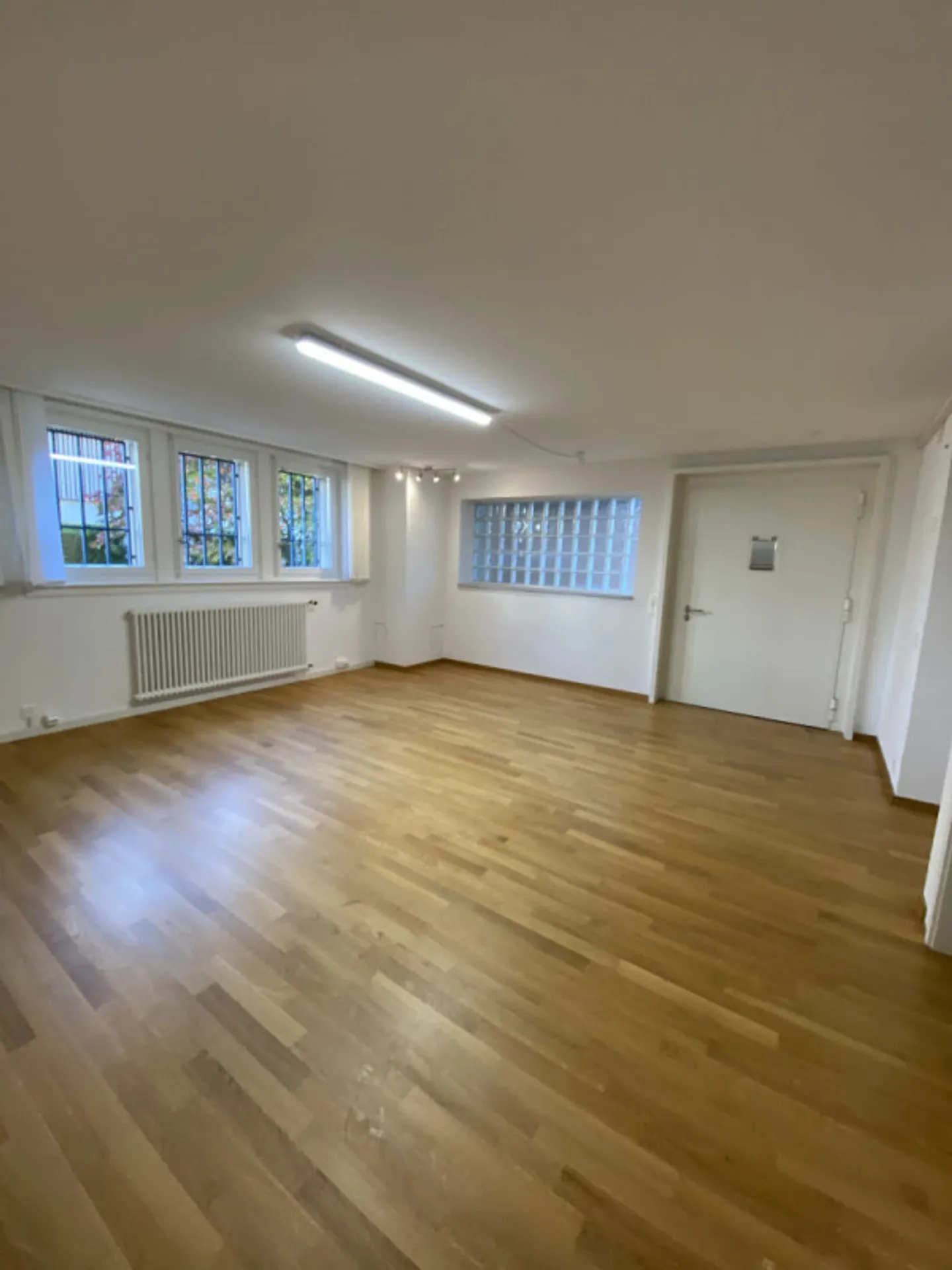 Superficie di vendita di circa 100 m2 - Place de Chauchy 2, 1164 Buchillon - Foto 7 di 13