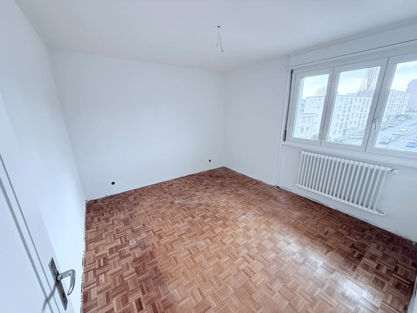Appartement rénové de 4 pièces - Photo 3 sur 5