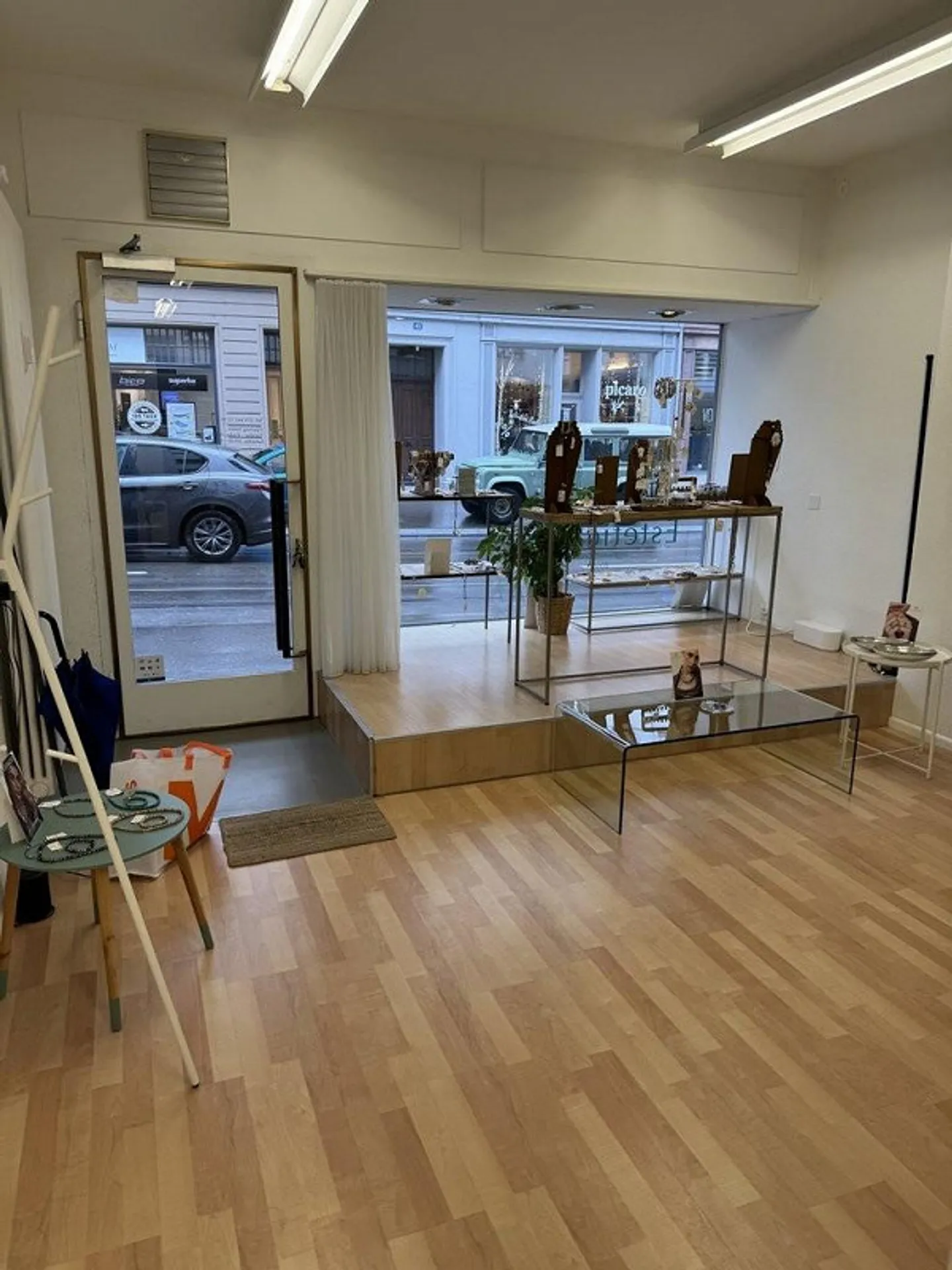 Retail Space in Basel - The Next Step for Your Business - Photo 3 of 7