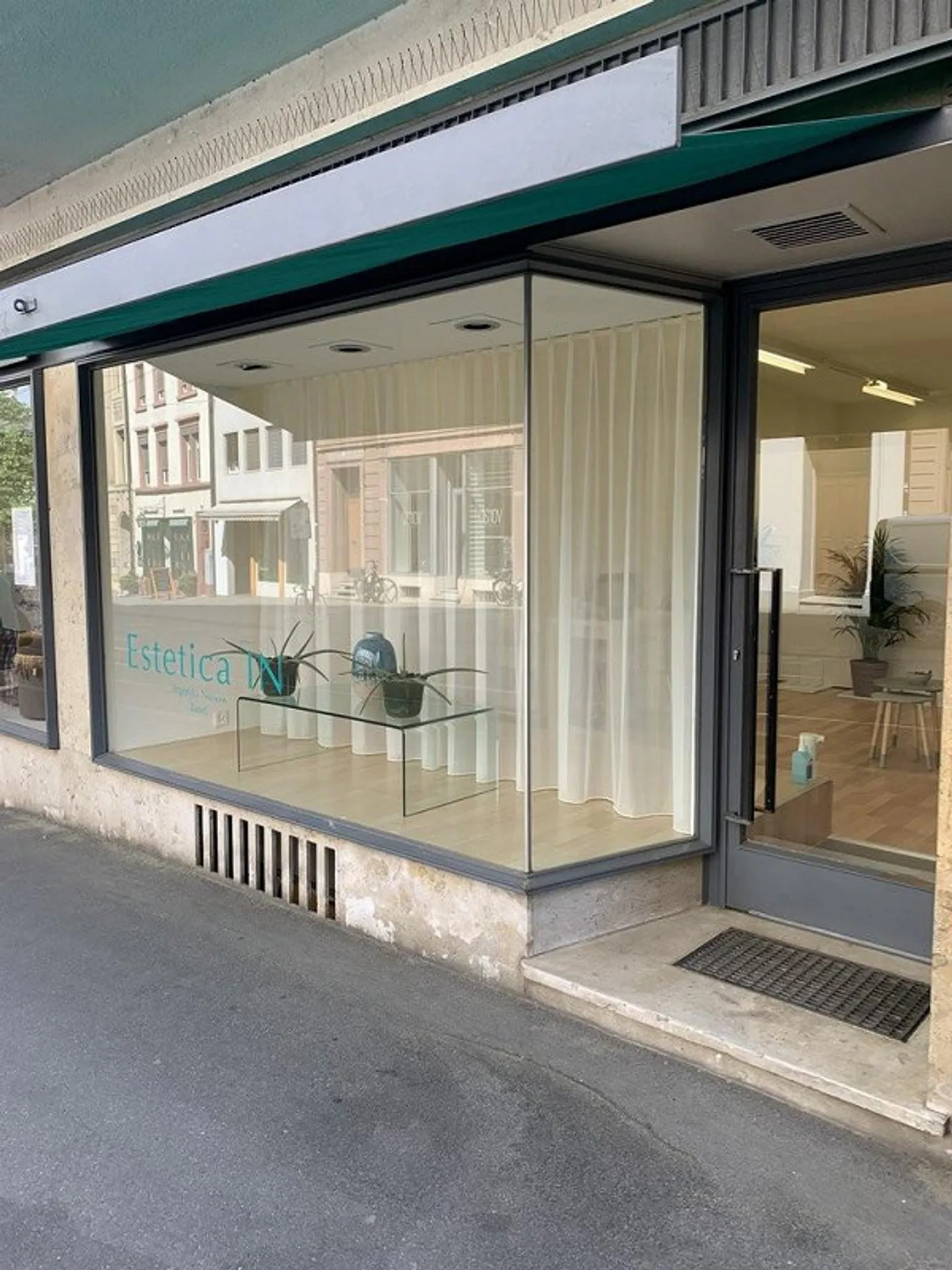 Retail Space in Basel - The Next Step for Your Business - Photo 2 of 7