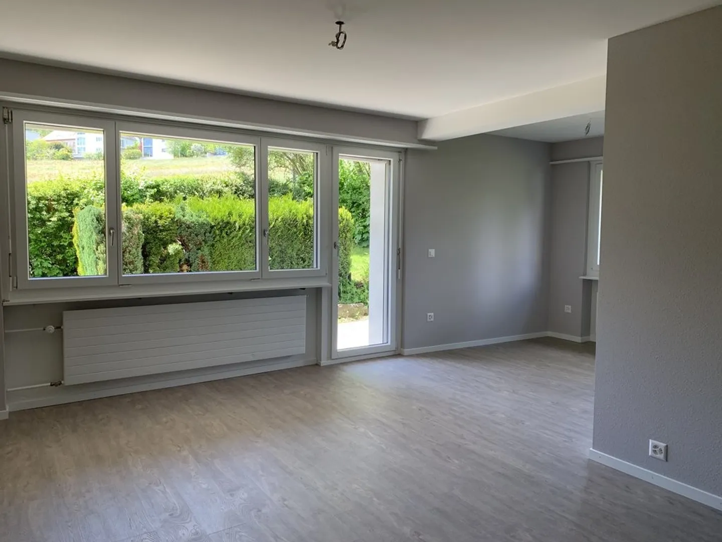 Moderne Wohnung im Herzen von Adliswil - Foto 1 von 9
