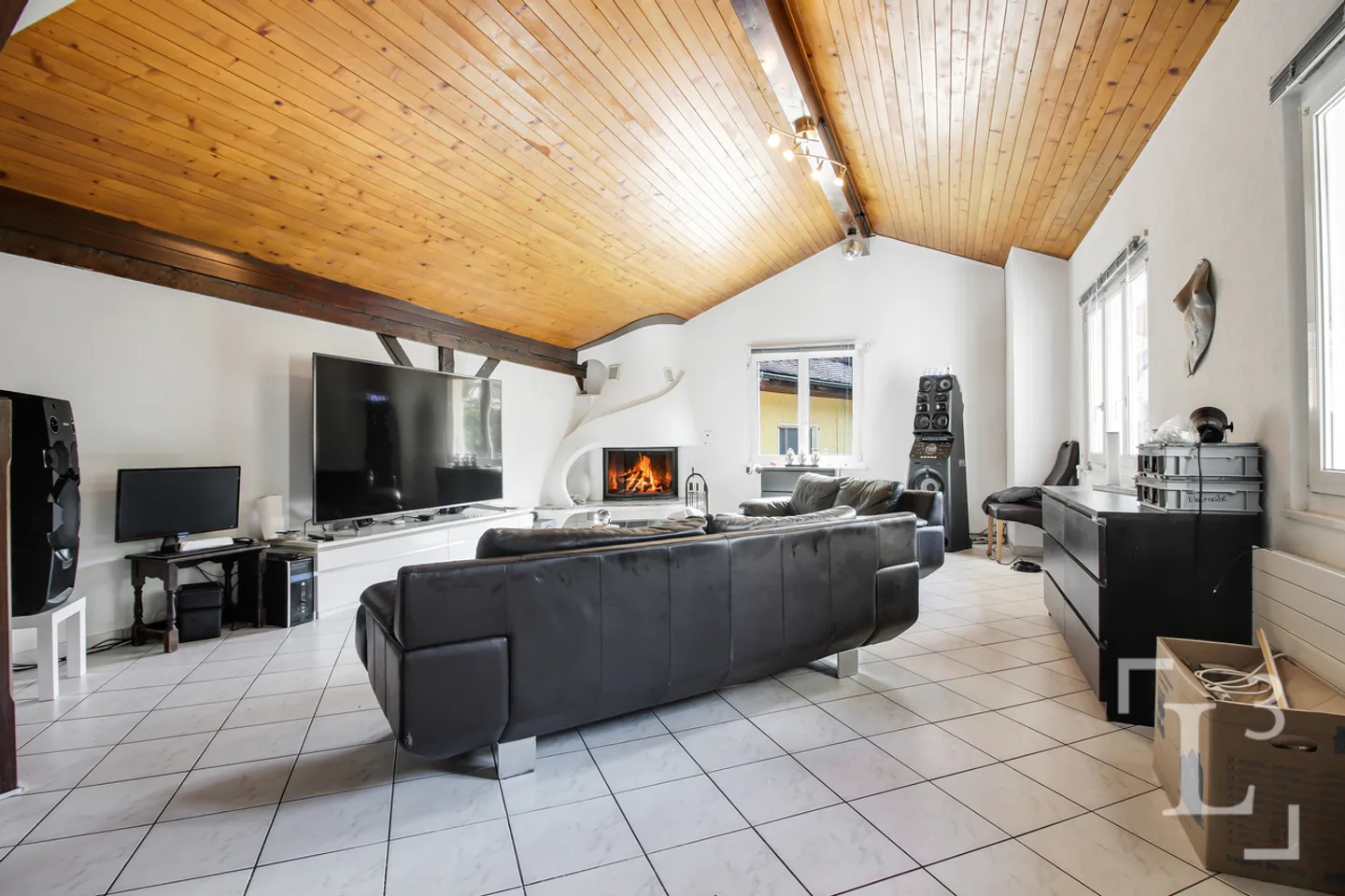 Duplex attico con terrazza + 70 m2 di spazio multifunzionale - Foto 2 di 13